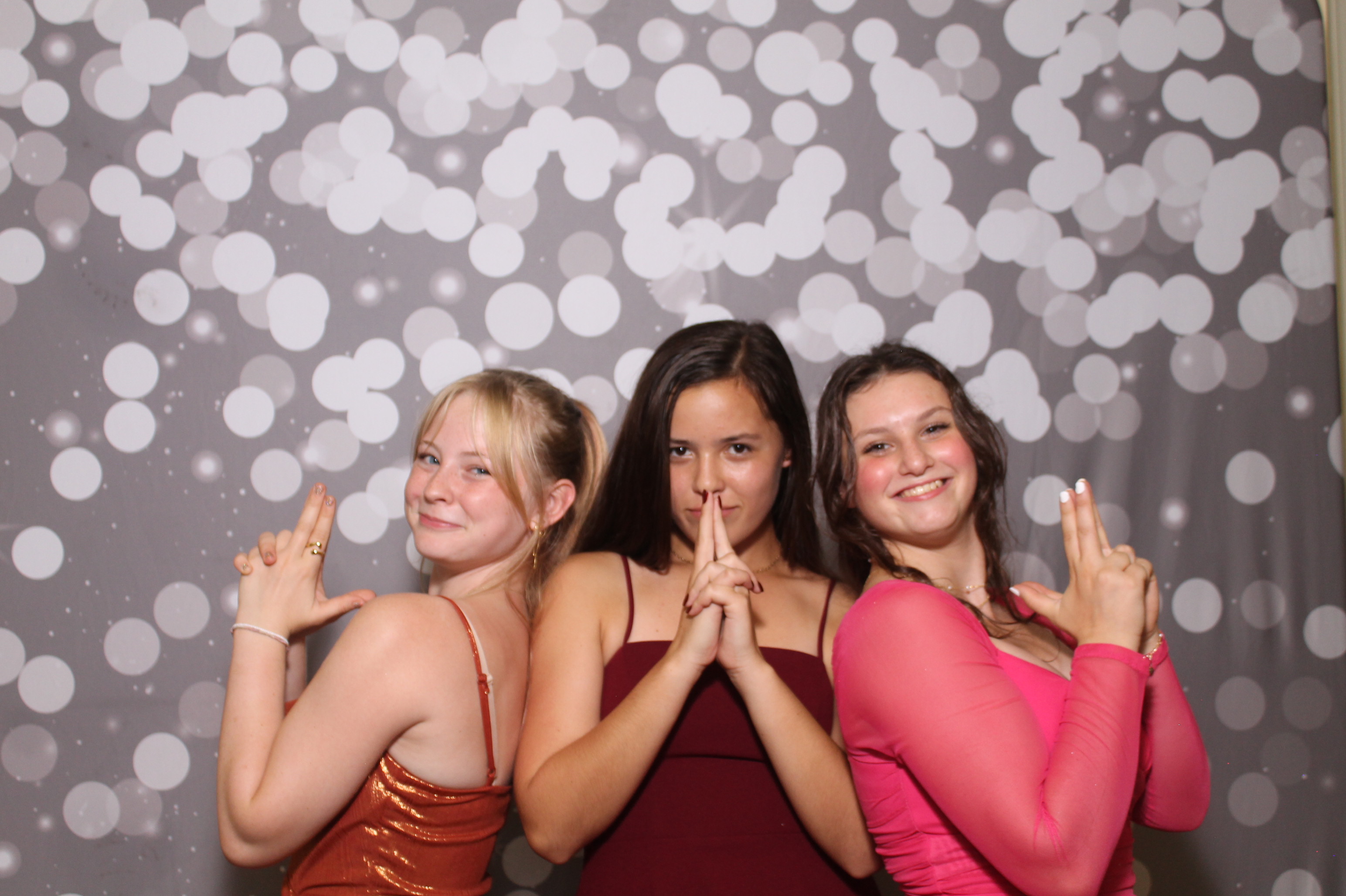 Walnut Hills Homecoming | View more photos from the event at gallery.photoboothcincy.com/u/PhotoBoothCincy/Walnut-Hills-Homecoming