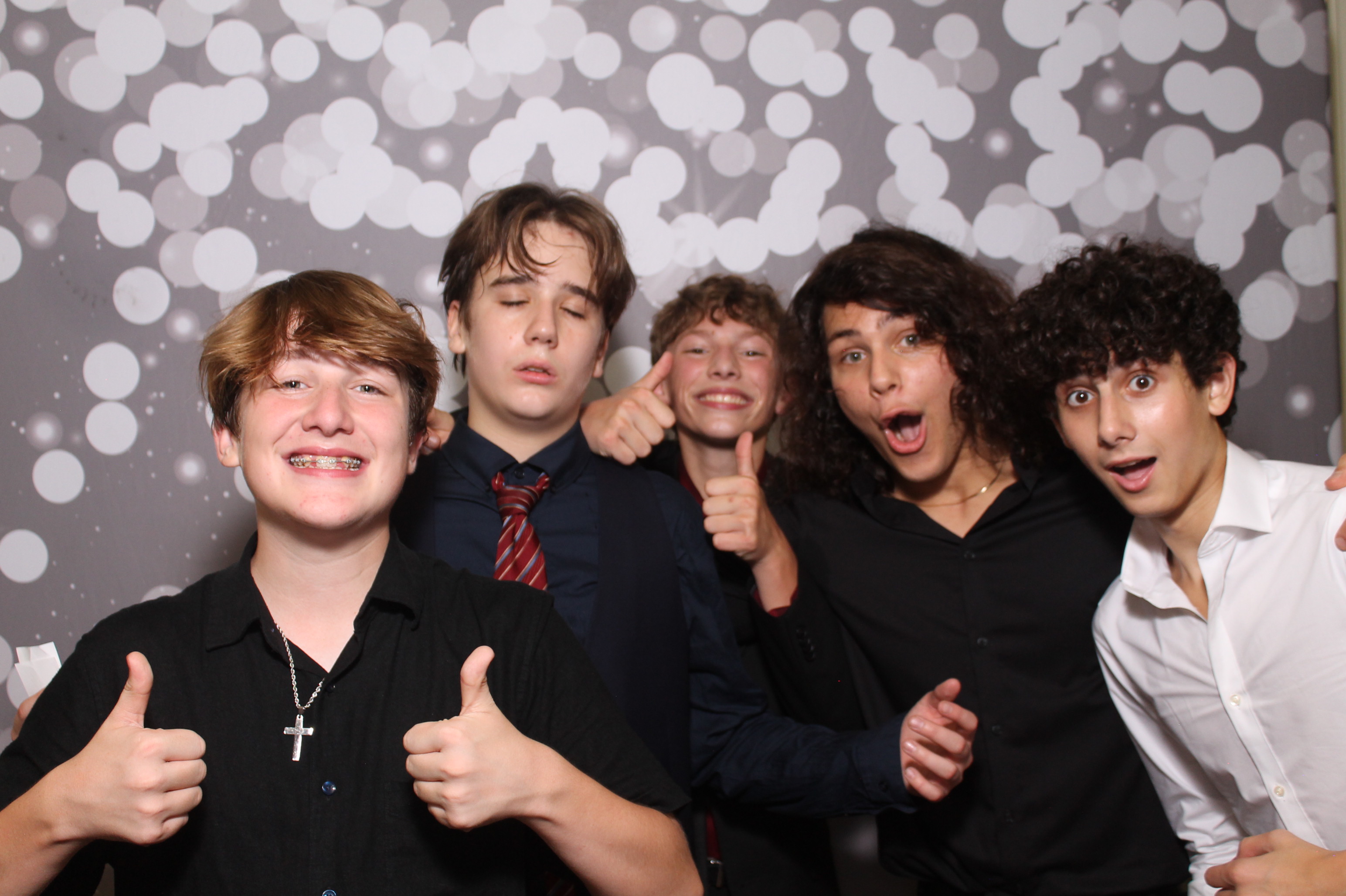 Walnut Hills Homecoming | View more photos from the event at gallery.photoboothcincy.com/u/PhotoBoothCincy/Walnut-Hills-Homecoming