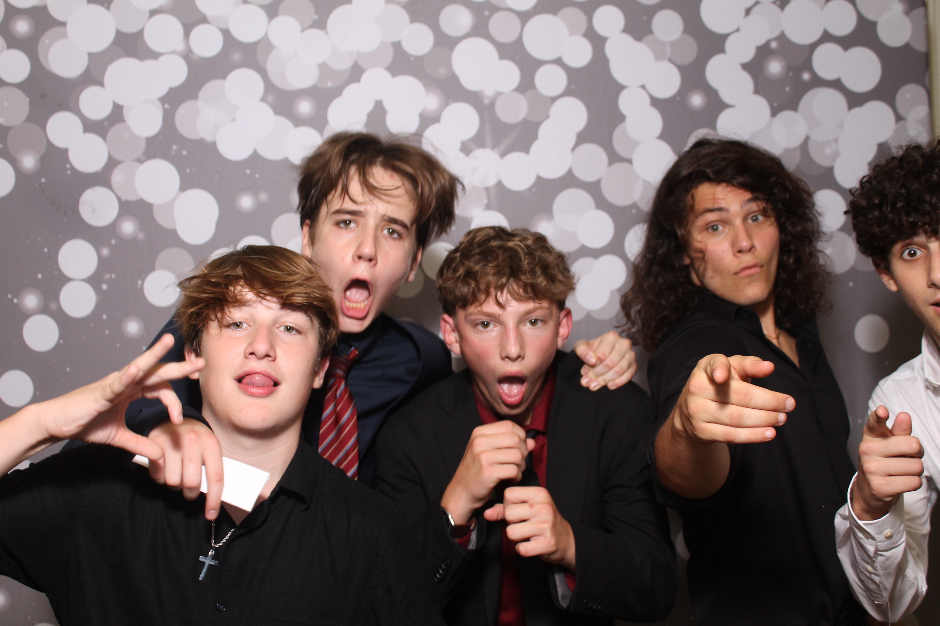 Walnut Hills Homecoming | View more photos from the event at gallery.photoboothcincy.com/u/PhotoBoothCincy/Walnut-Hills-Homecoming