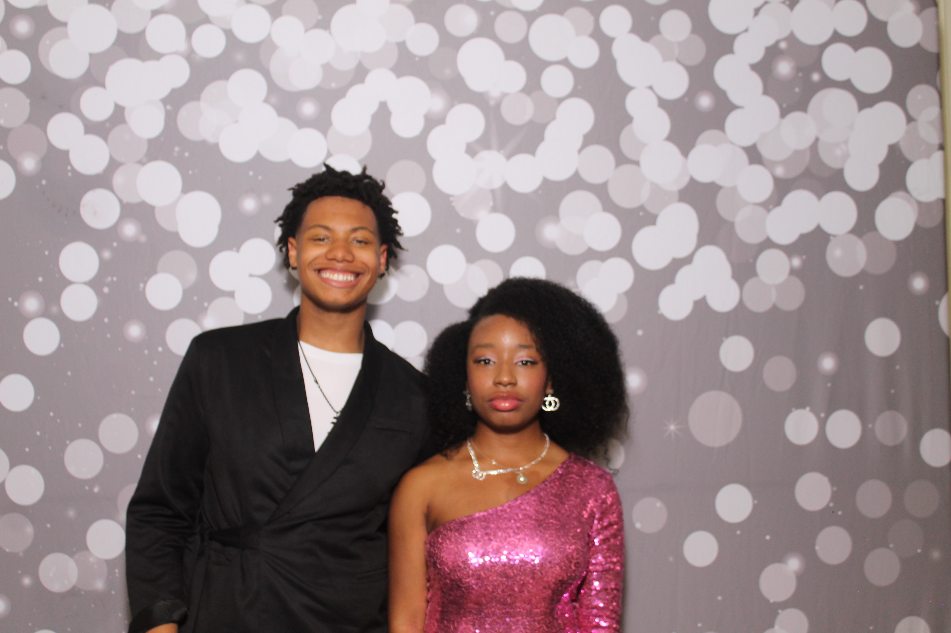 Walnut Hills Homecoming | View more photos from the event at gallery.photoboothcincy.com/u/PhotoBoothCincy/Walnut-Hills-Homecoming