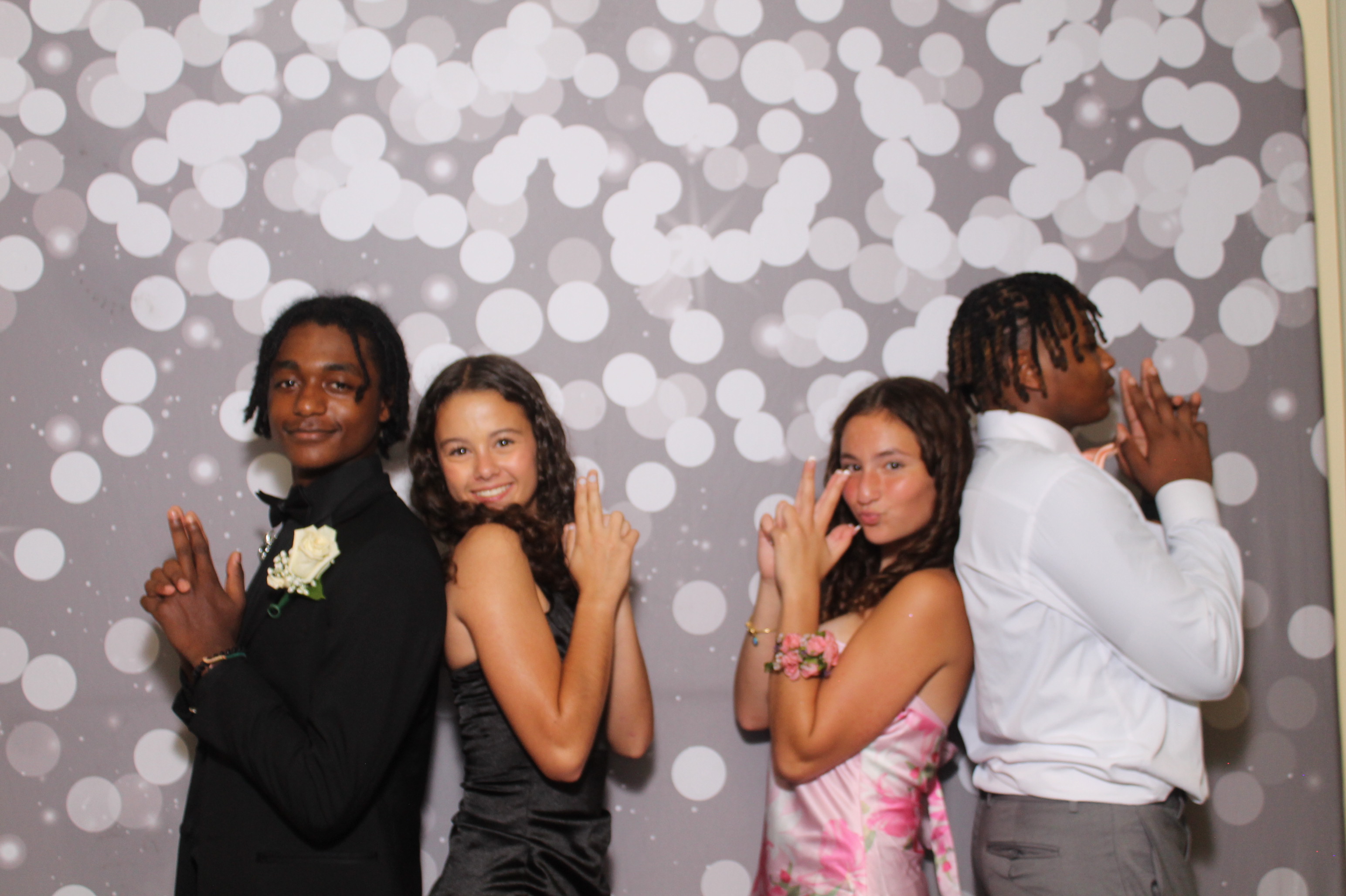 Walnut Hills Homecoming | View more photos from the event at gallery.photoboothcincy.com/u/PhotoBoothCincy/Walnut-Hills-Homecoming