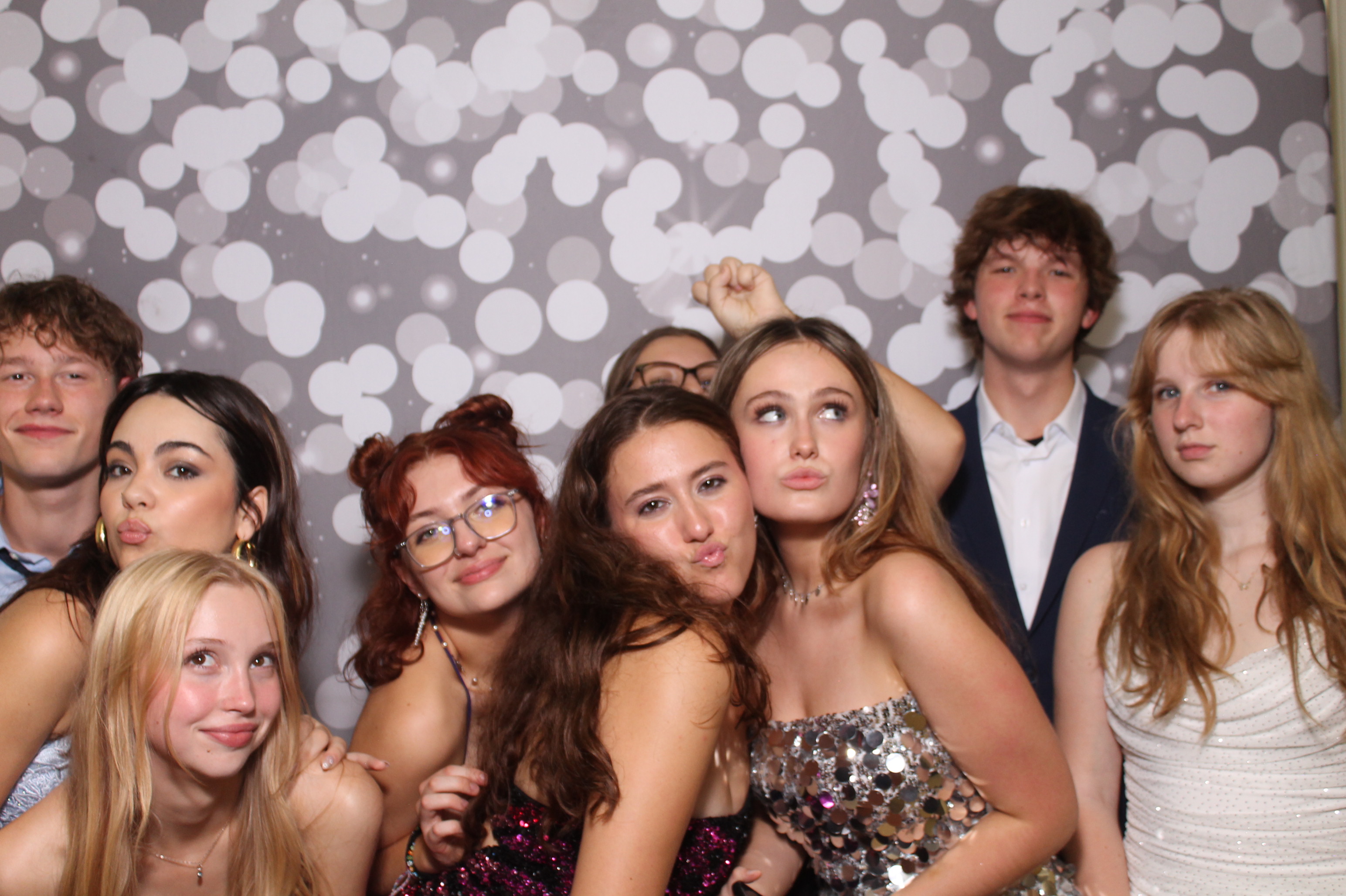 Walnut Hills Homecoming | View more photos from the event at gallery.photoboothcincy.com/u/PhotoBoothCincy/Walnut-Hills-Homecoming