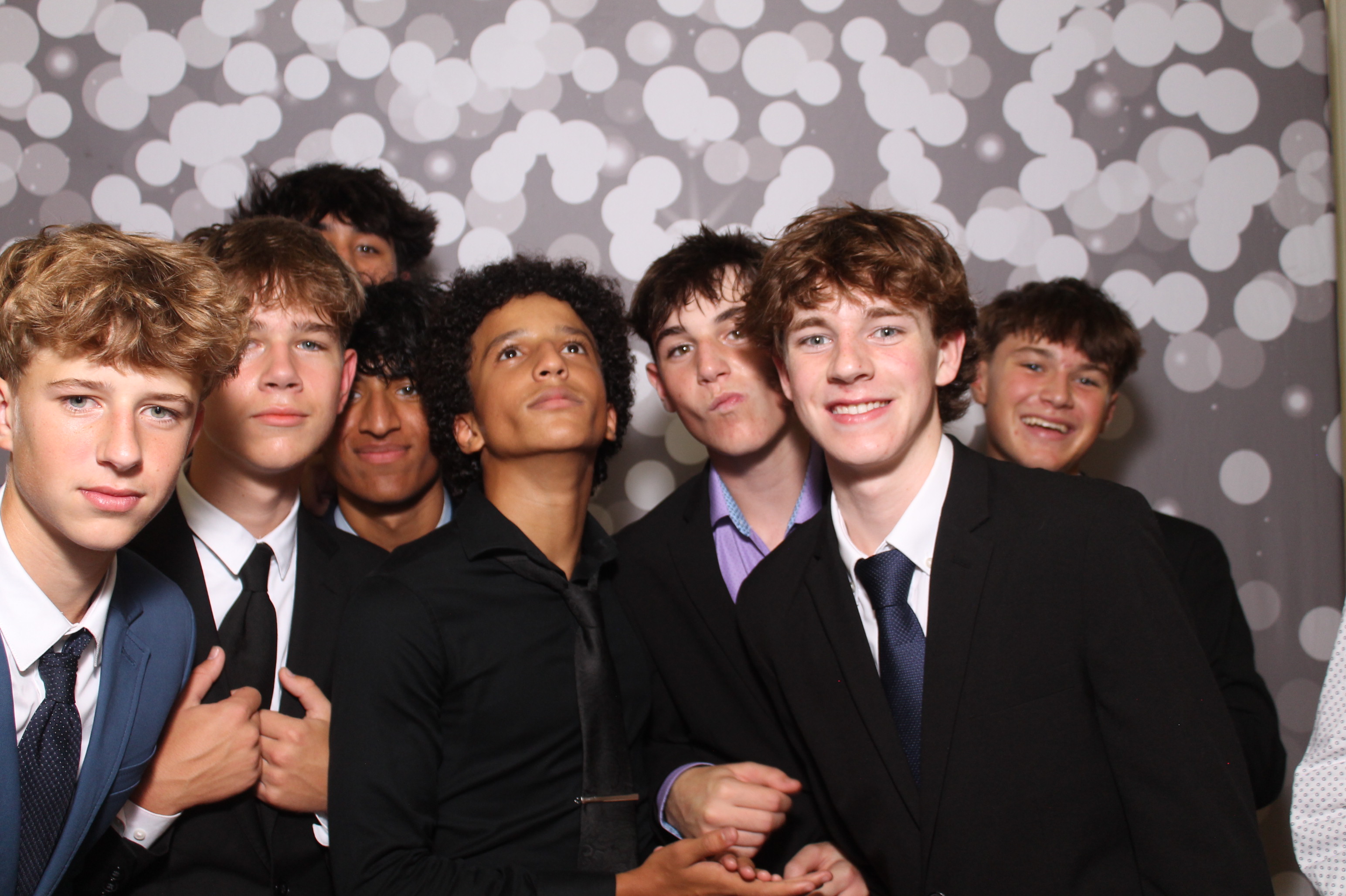 Walnut Hills Homecoming | View more photos from the event at gallery.photoboothcincy.com/u/PhotoBoothCincy/Walnut-Hills-Homecoming