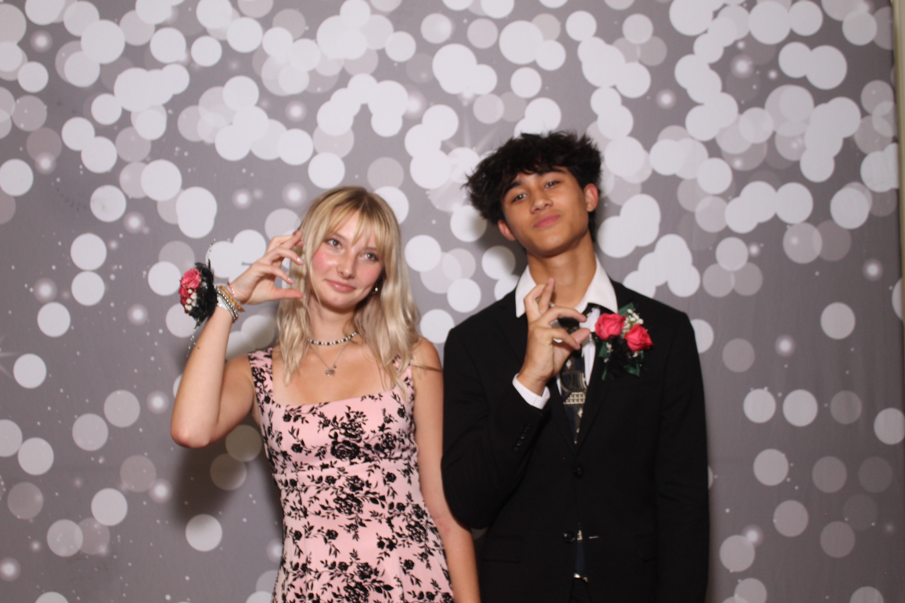 Walnut Hills Homecoming | View more photos from the event at gallery.photoboothcincy.com/u/PhotoBoothCincy/Walnut-Hills-Homecoming