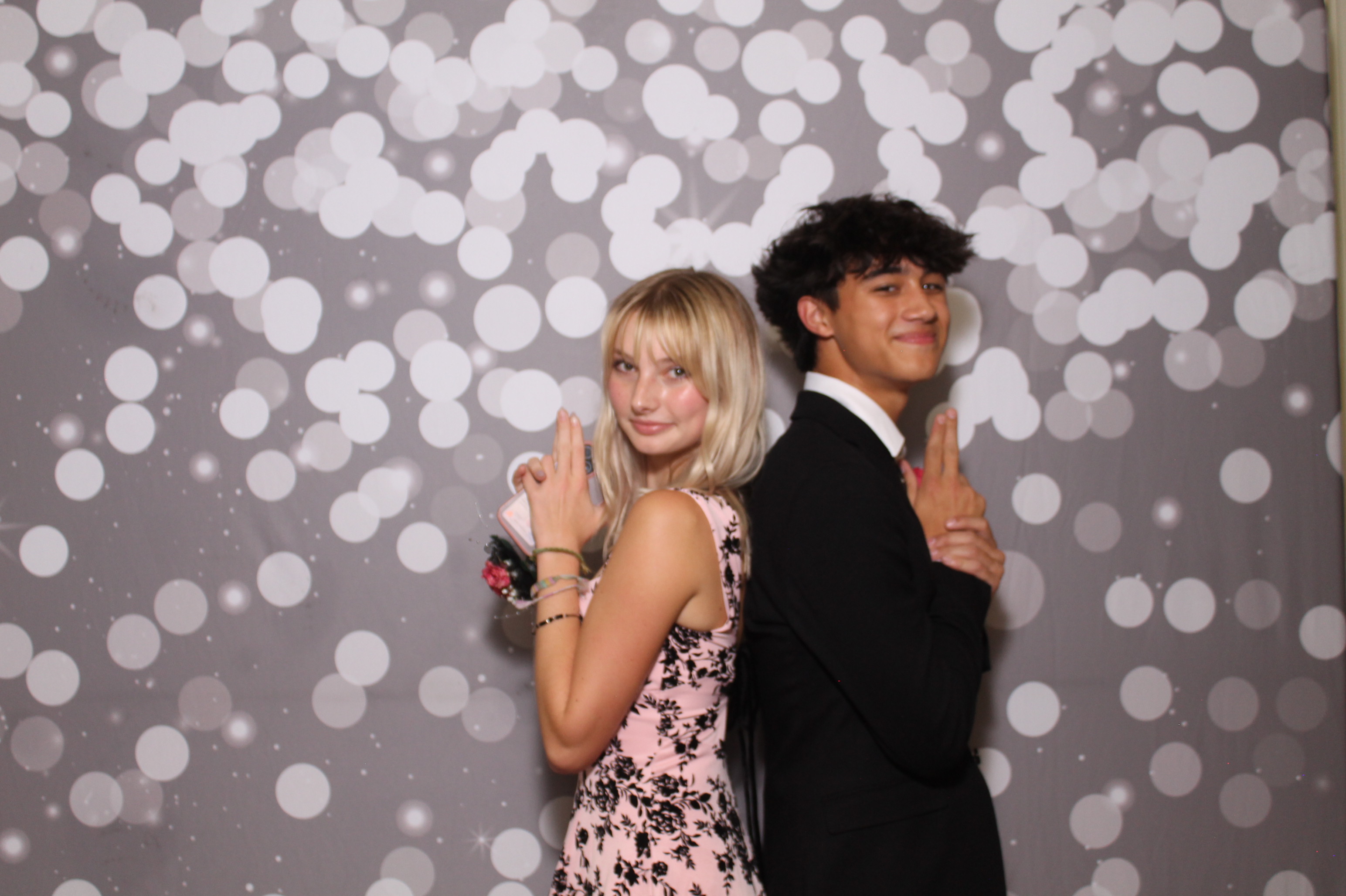 Walnut Hills Homecoming | View more photos from the event at gallery.photoboothcincy.com/u/PhotoBoothCincy/Walnut-Hills-Homecoming