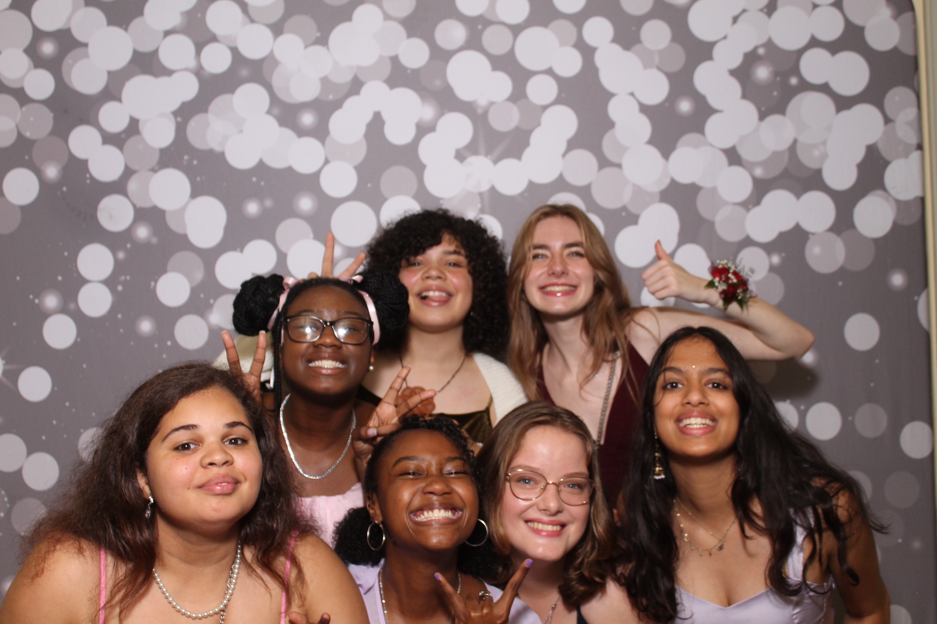 Walnut Hills Homecoming | View more photos from the event at gallery.photoboothcincy.com/u/PhotoBoothCincy/Walnut-Hills-Homecoming