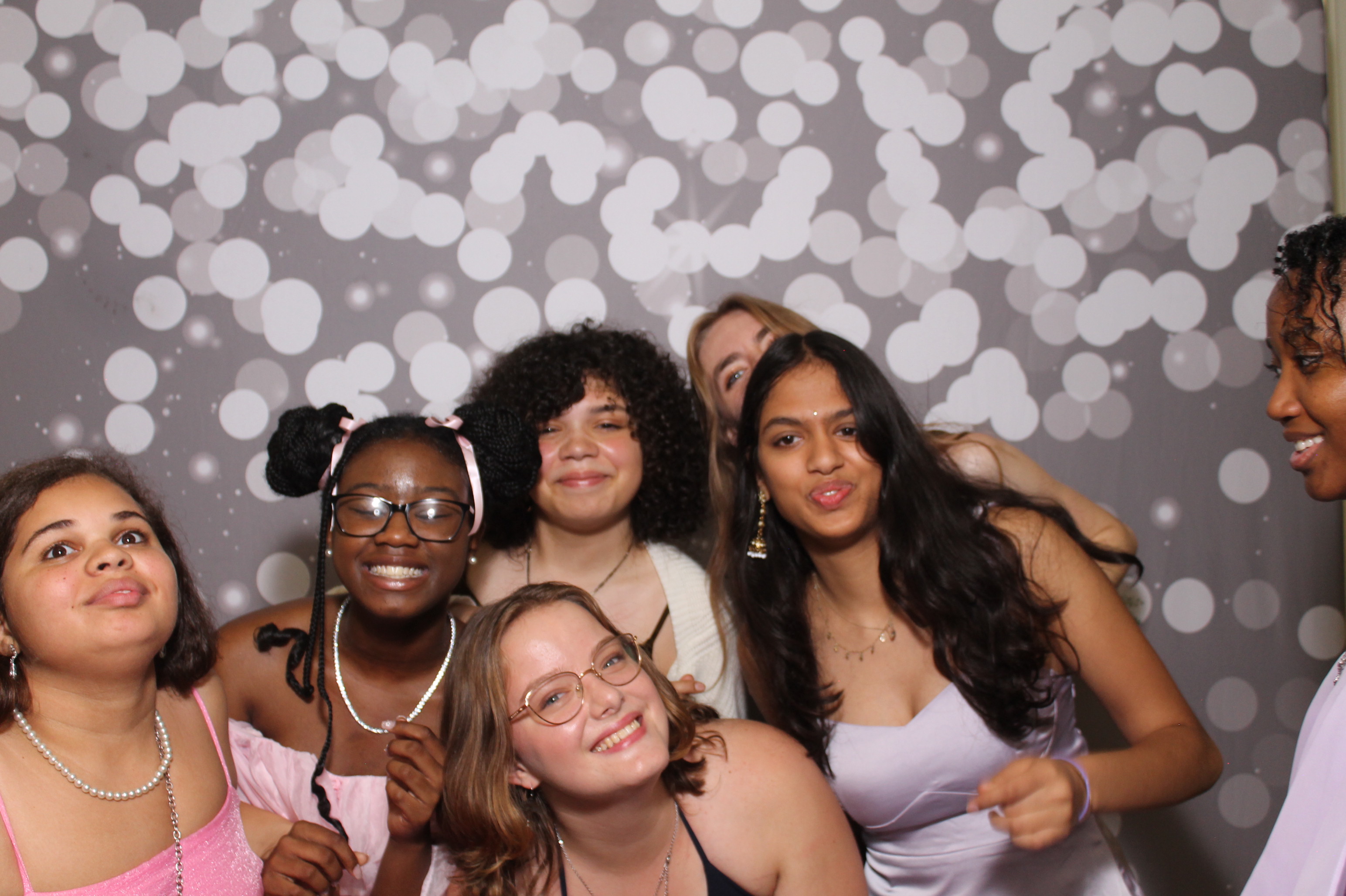 Walnut Hills Homecoming | View more photos from the event at gallery.photoboothcincy.com/u/PhotoBoothCincy/Walnut-Hills-Homecoming