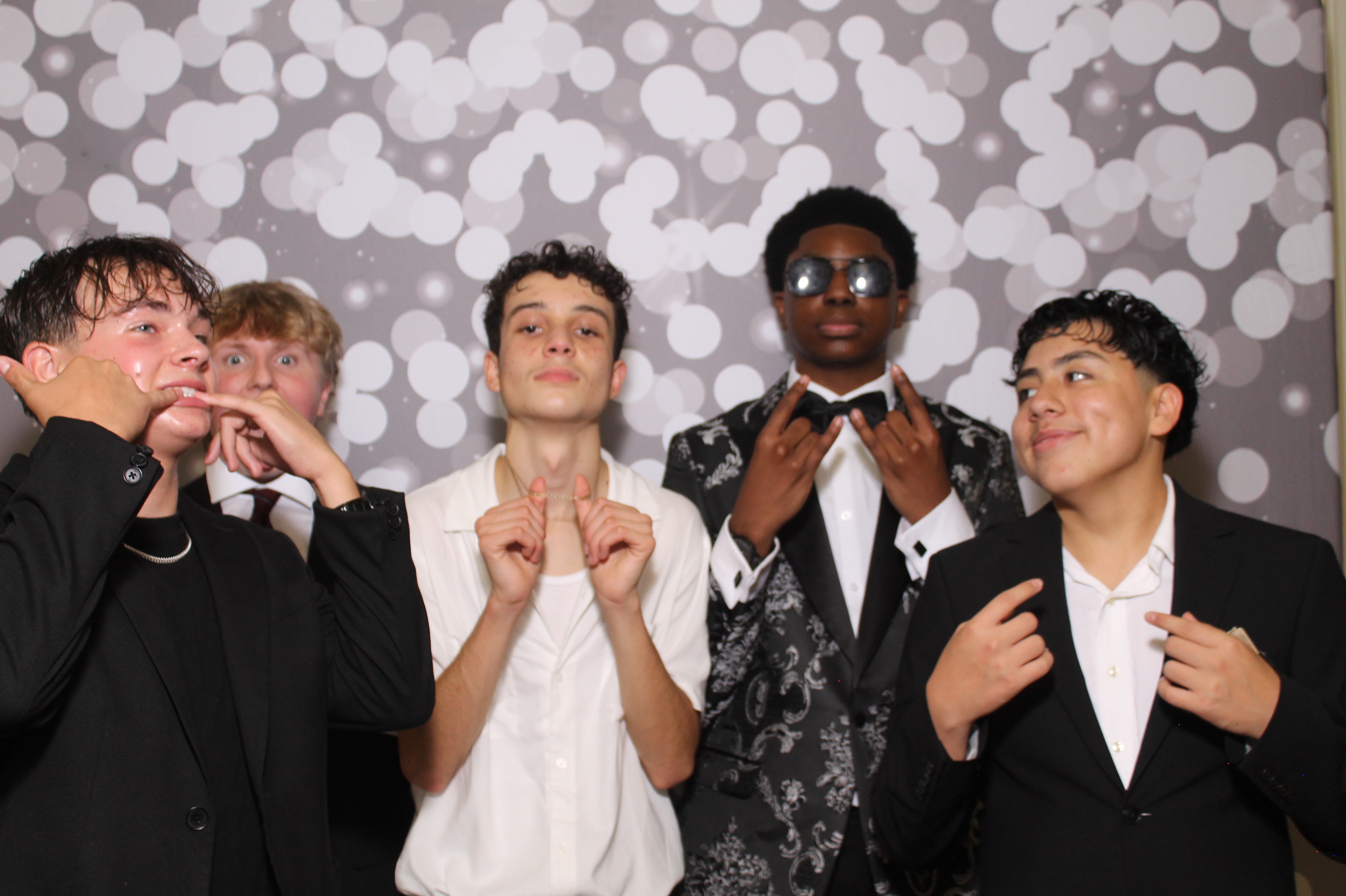 Walnut Hills Homecoming | View more photos from the event at gallery.photoboothcincy.com/u/PhotoBoothCincy/Walnut-Hills-Homecoming