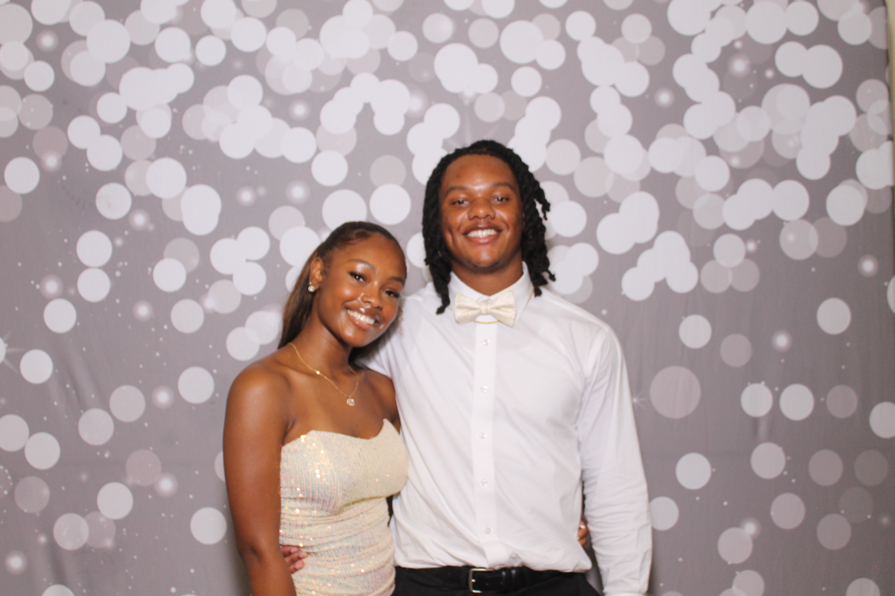 Walnut Hills Homecoming | View more photos from the event at gallery.photoboothcincy.com/u/PhotoBoothCincy/Walnut-Hills-Homecoming