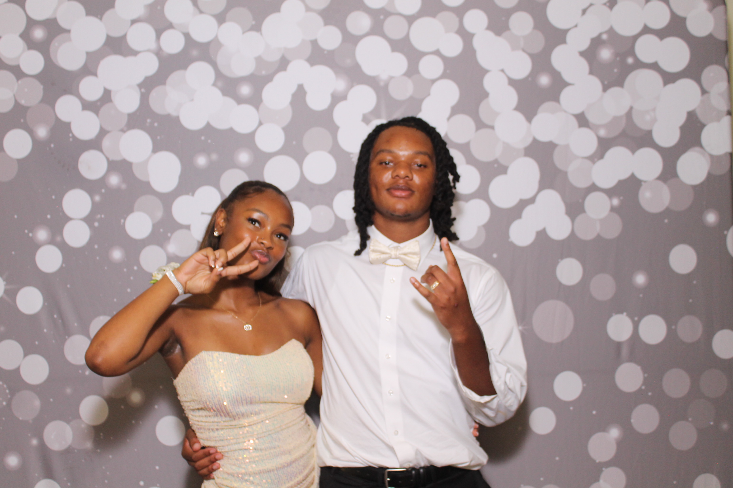 Walnut Hills Homecoming | View more photos from the event at gallery.photoboothcincy.com/u/PhotoBoothCincy/Walnut-Hills-Homecoming