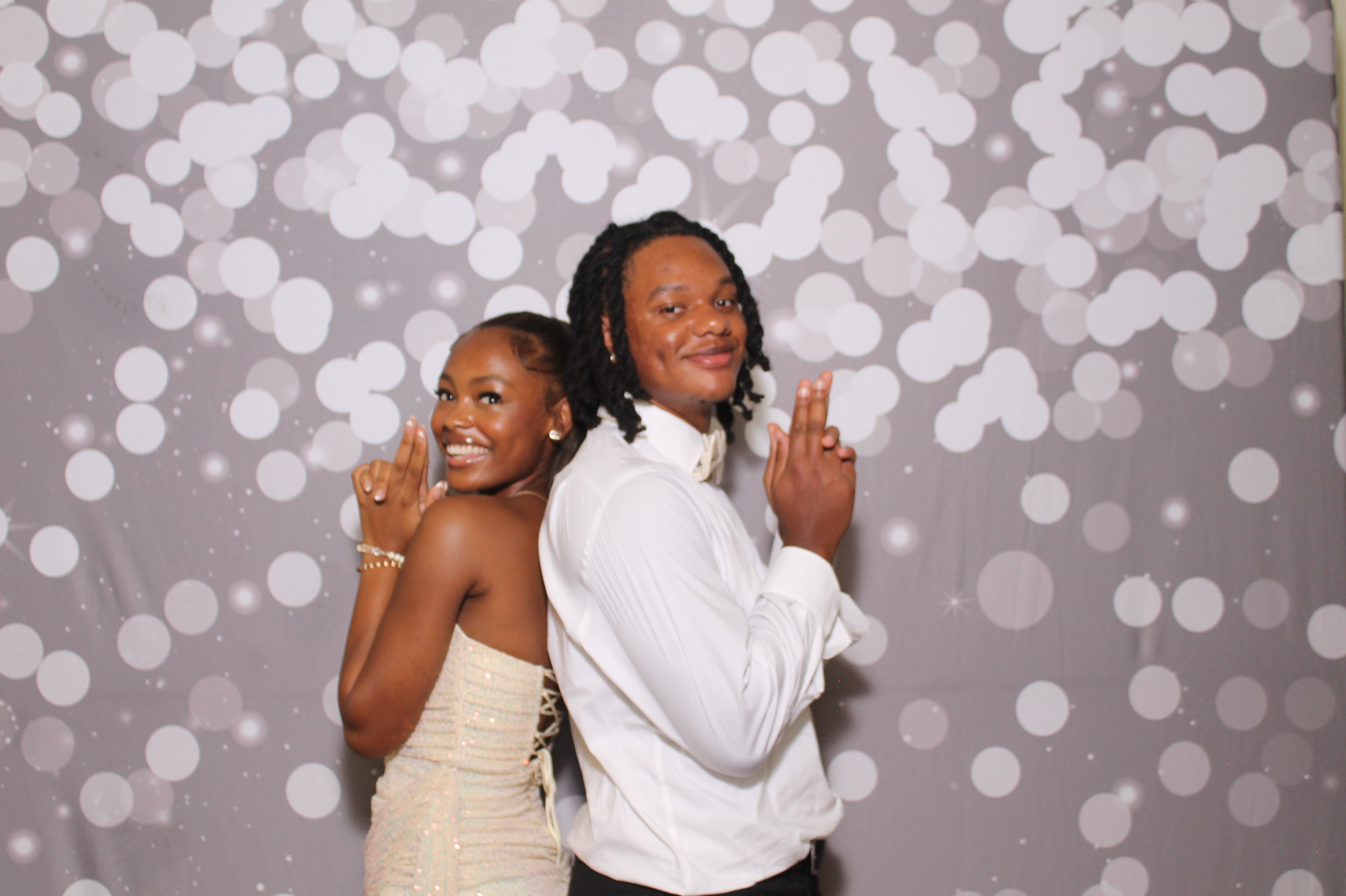 Walnut Hills Homecoming | View more photos from the event at gallery.photoboothcincy.com/u/PhotoBoothCincy/Walnut-Hills-Homecoming