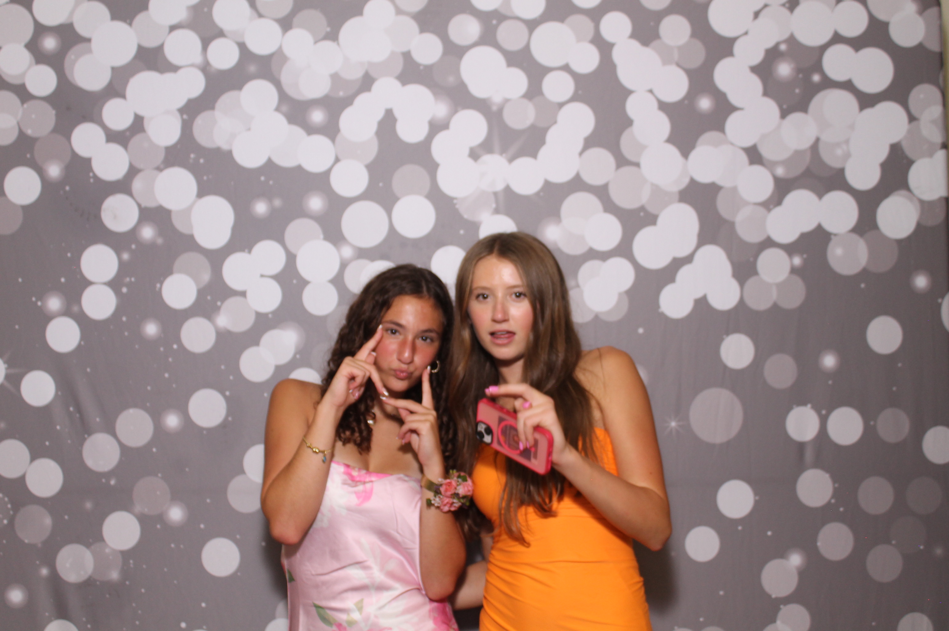 Walnut Hills Homecoming | View more photos from the event at gallery.photoboothcincy.com/u/PhotoBoothCincy/Walnut-Hills-Homecoming