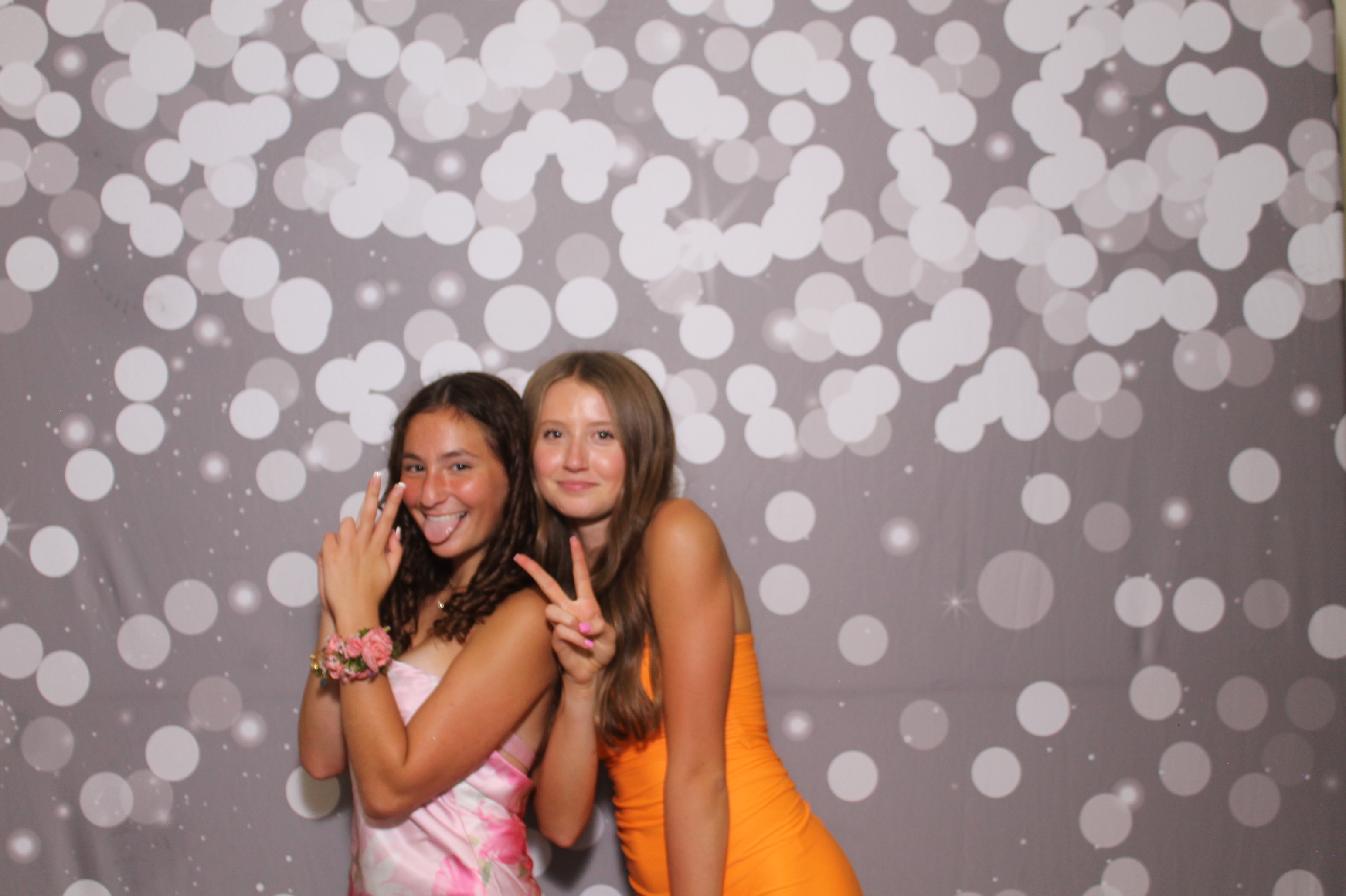 Walnut Hills Homecoming | View more photos from the event at gallery.photoboothcincy.com/u/PhotoBoothCincy/Walnut-Hills-Homecoming