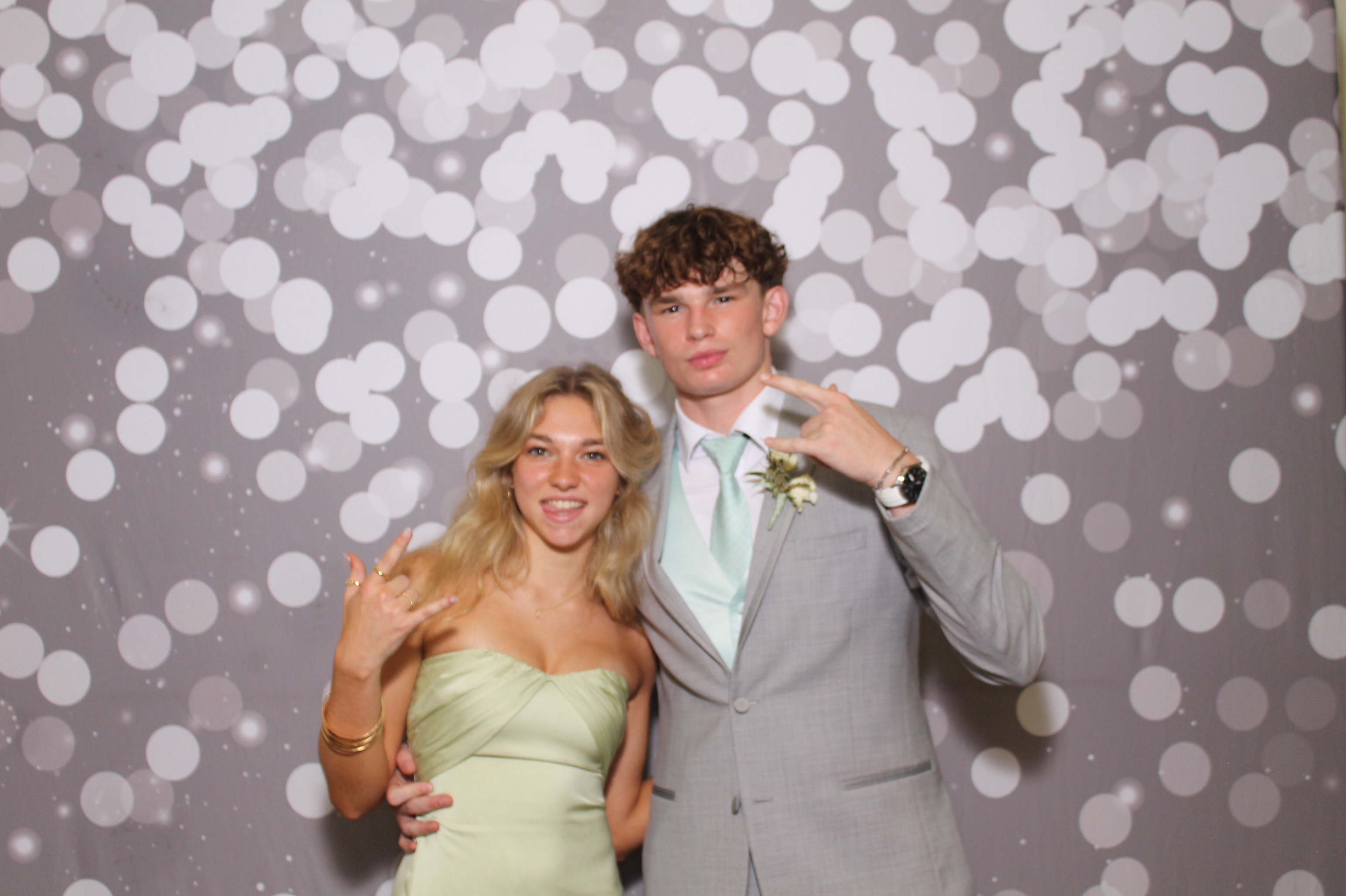 Walnut Hills Homecoming | View more photos from the event at gallery.photoboothcincy.com/u/PhotoBoothCincy/Walnut-Hills-Homecoming
