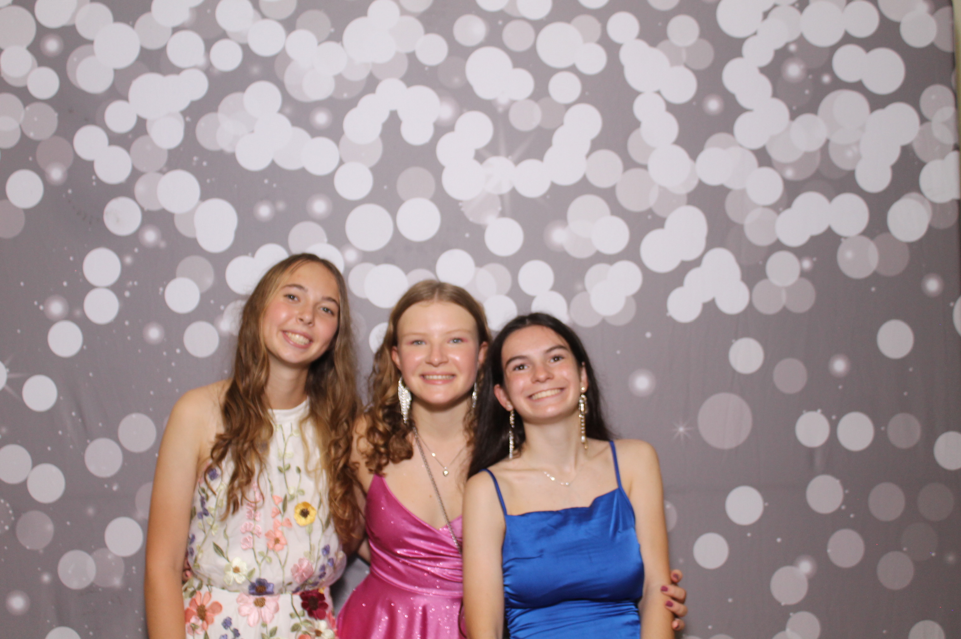 Walnut Hills Homecoming | View more photos from the event at gallery.photoboothcincy.com/u/PhotoBoothCincy/Walnut-Hills-Homecoming