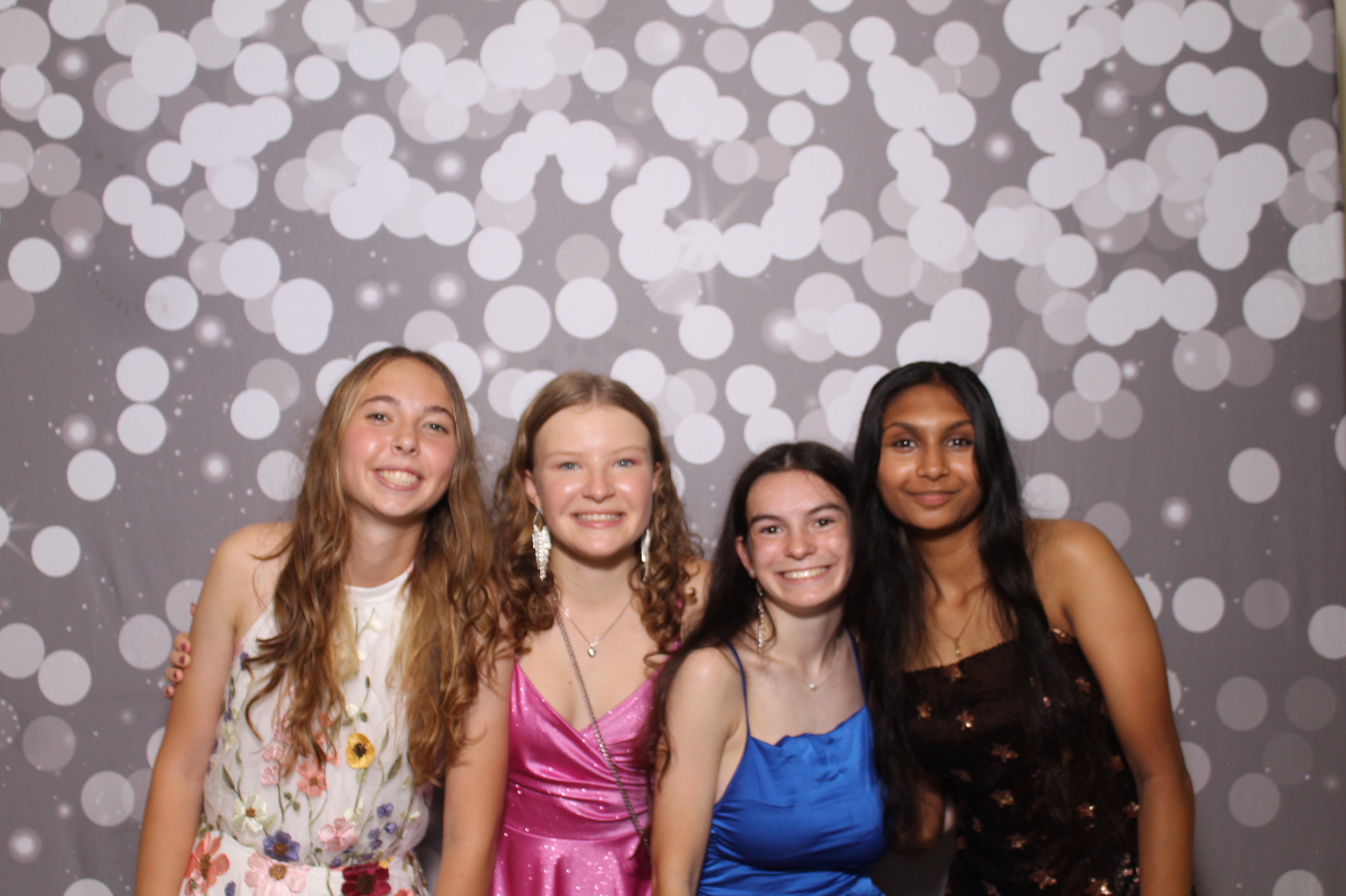 Walnut Hills Homecoming | View more photos from the event at gallery.photoboothcincy.com/u/PhotoBoothCincy/Walnut-Hills-Homecoming