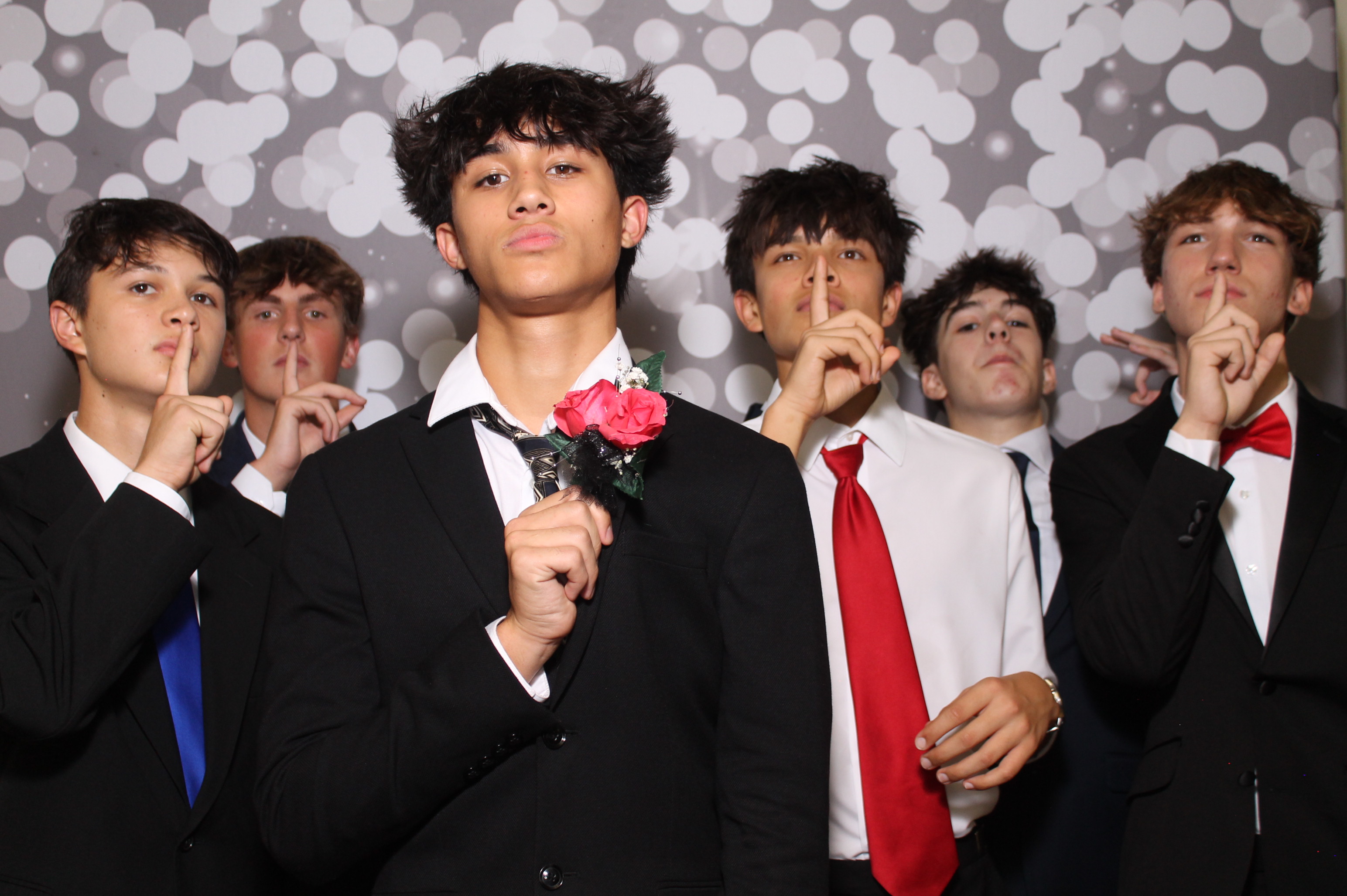 Walnut Hills Homecoming | View more photos from the event at gallery.photoboothcincy.com/u/PhotoBoothCincy/Walnut-Hills-Homecoming