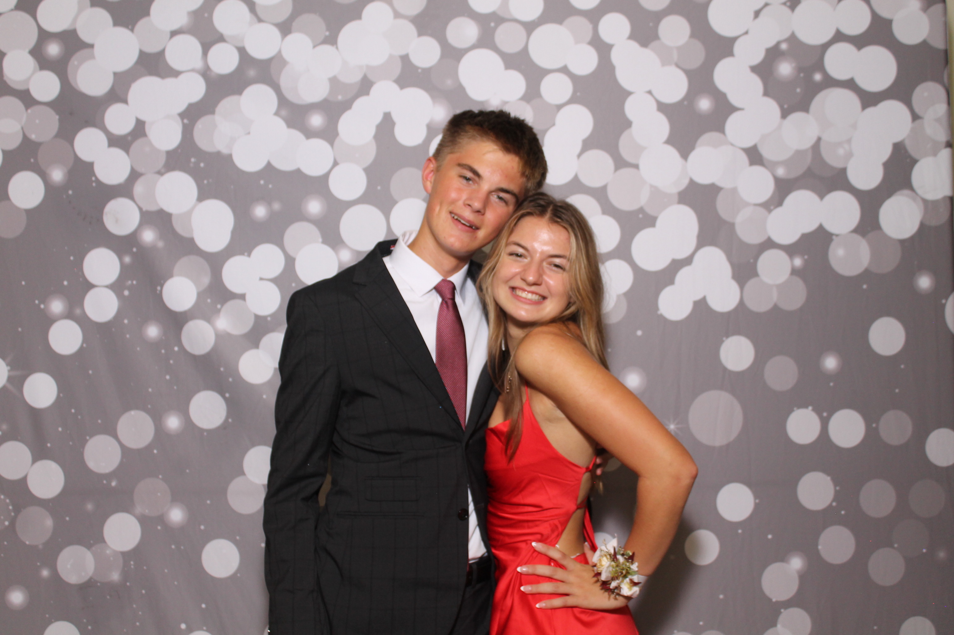 Walnut Hills Homecoming | View more photos from the event at gallery.photoboothcincy.com/u/PhotoBoothCincy/Walnut-Hills-Homecoming