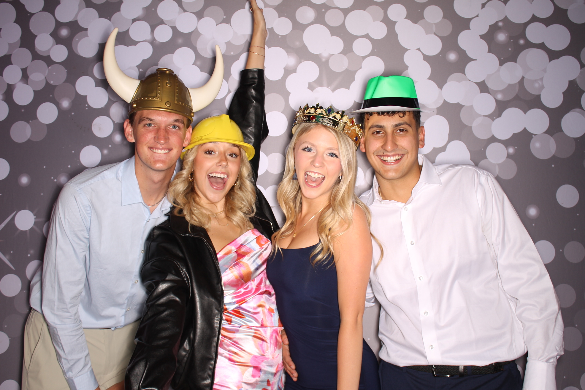 ZTA Semi Formal  | View more photos from the event at gallery.photoboothcincy.com/u/PhotoBoothCincy/ZTA-Semi-Formal