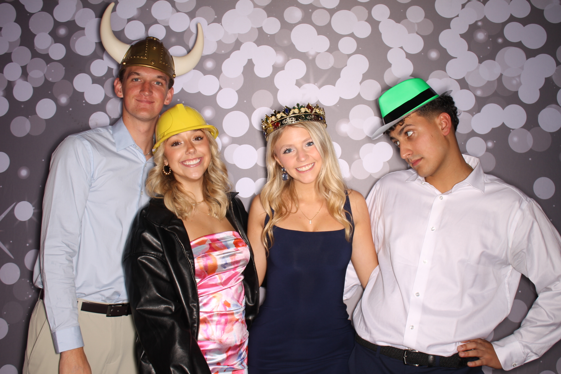 ZTA Semi Formal  | View more photos from the event at gallery.photoboothcincy.com/u/PhotoBoothCincy/ZTA-Semi-Formal