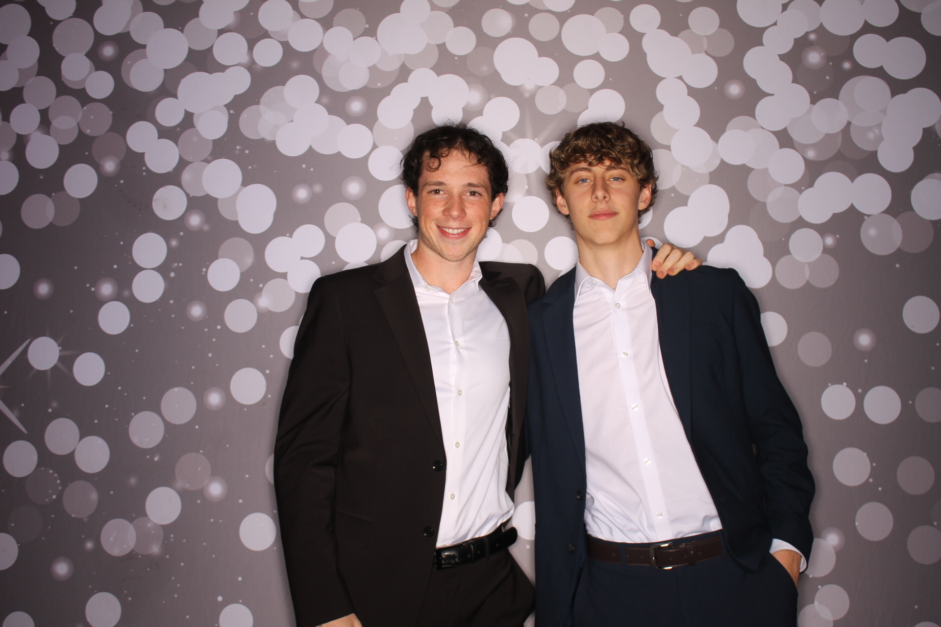 ZTA Semi Formal  | View more photos from the event at gallery.photoboothcincy.com/u/PhotoBoothCincy/ZTA-Semi-Formal