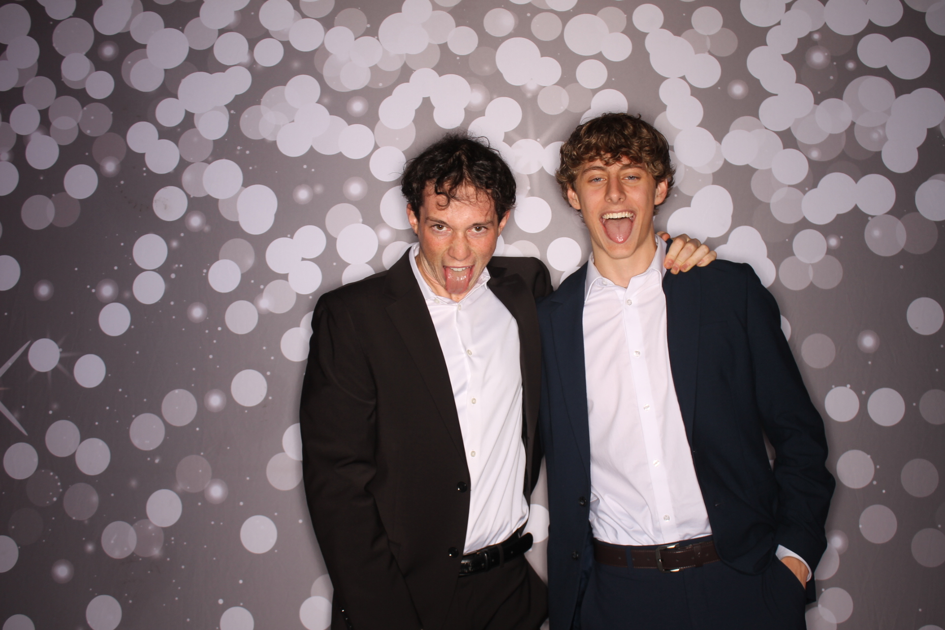 ZTA Semi Formal  | View more photos from the event at gallery.photoboothcincy.com/u/PhotoBoothCincy/ZTA-Semi-Formal