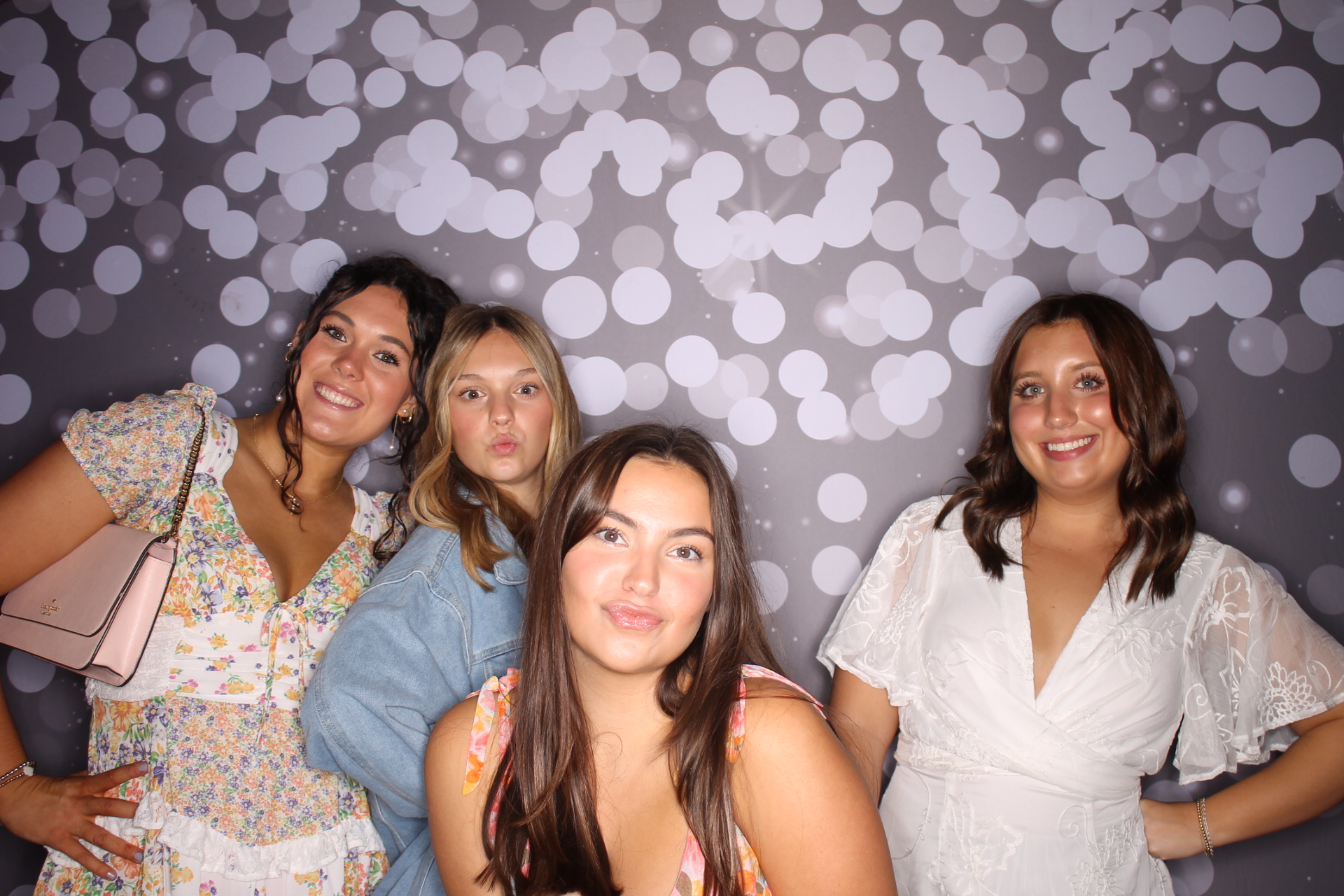 ZTA Semi Formal  | View more photos from the event at gallery.photoboothcincy.com/u/PhotoBoothCincy/ZTA-Semi-Formal
