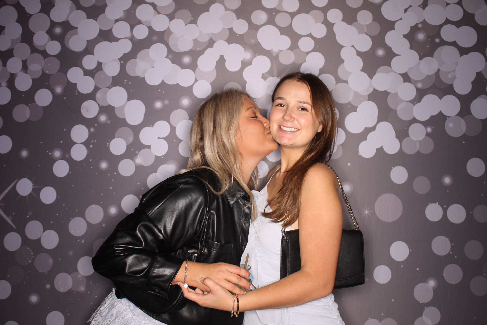 ZTA Semi Formal  | View more photos from the event at gallery.photoboothcincy.com/u/PhotoBoothCincy/ZTA-Semi-Formal