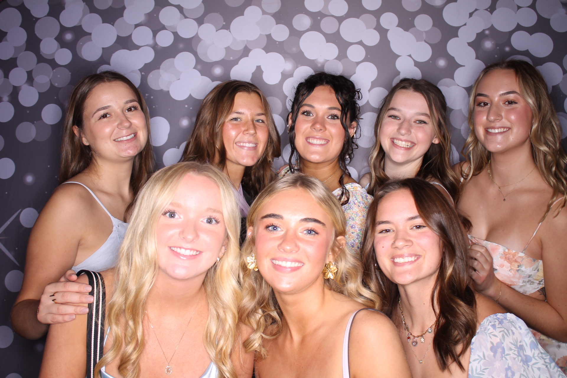 ZTA Semi Formal  | View more photos from the event at gallery.photoboothcincy.com/u/PhotoBoothCincy/ZTA-Semi-Formal