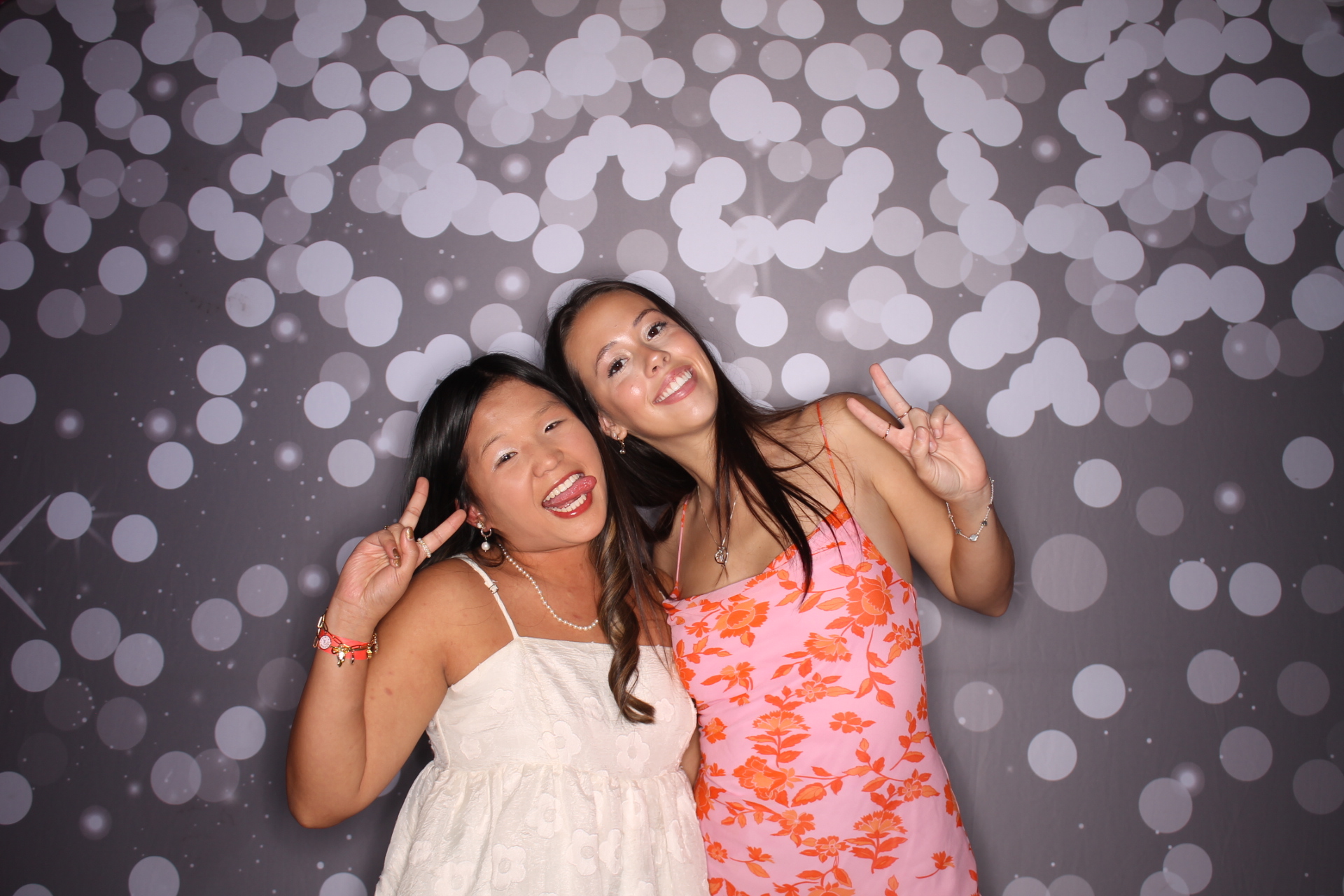 ZTA Semi Formal  | View more photos from the event at gallery.photoboothcincy.com/u/PhotoBoothCincy/ZTA-Semi-Formal
