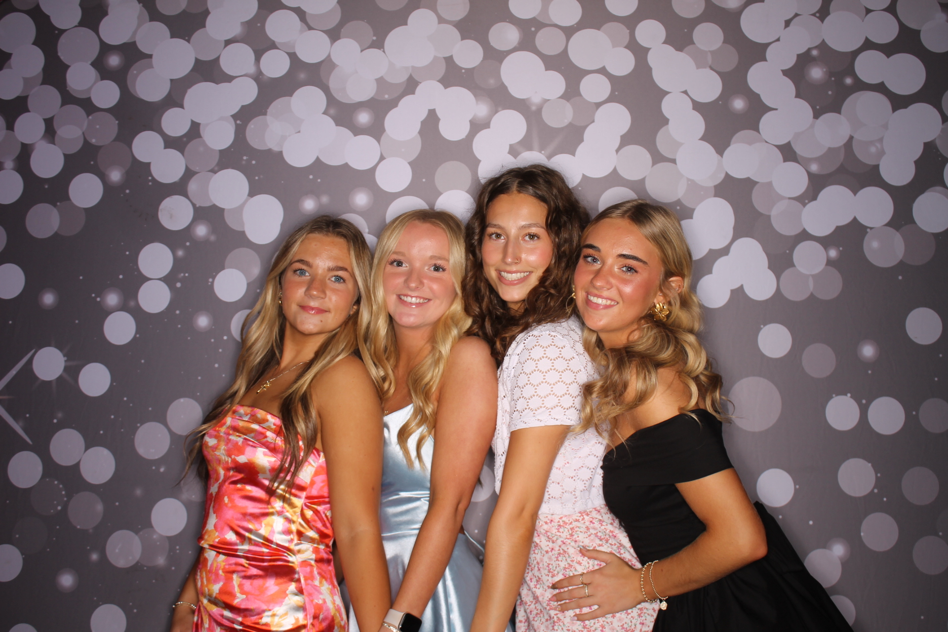 ZTA Semi Formal  | View more photos from the event at gallery.photoboothcincy.com/u/PhotoBoothCincy/ZTA-Semi-Formal