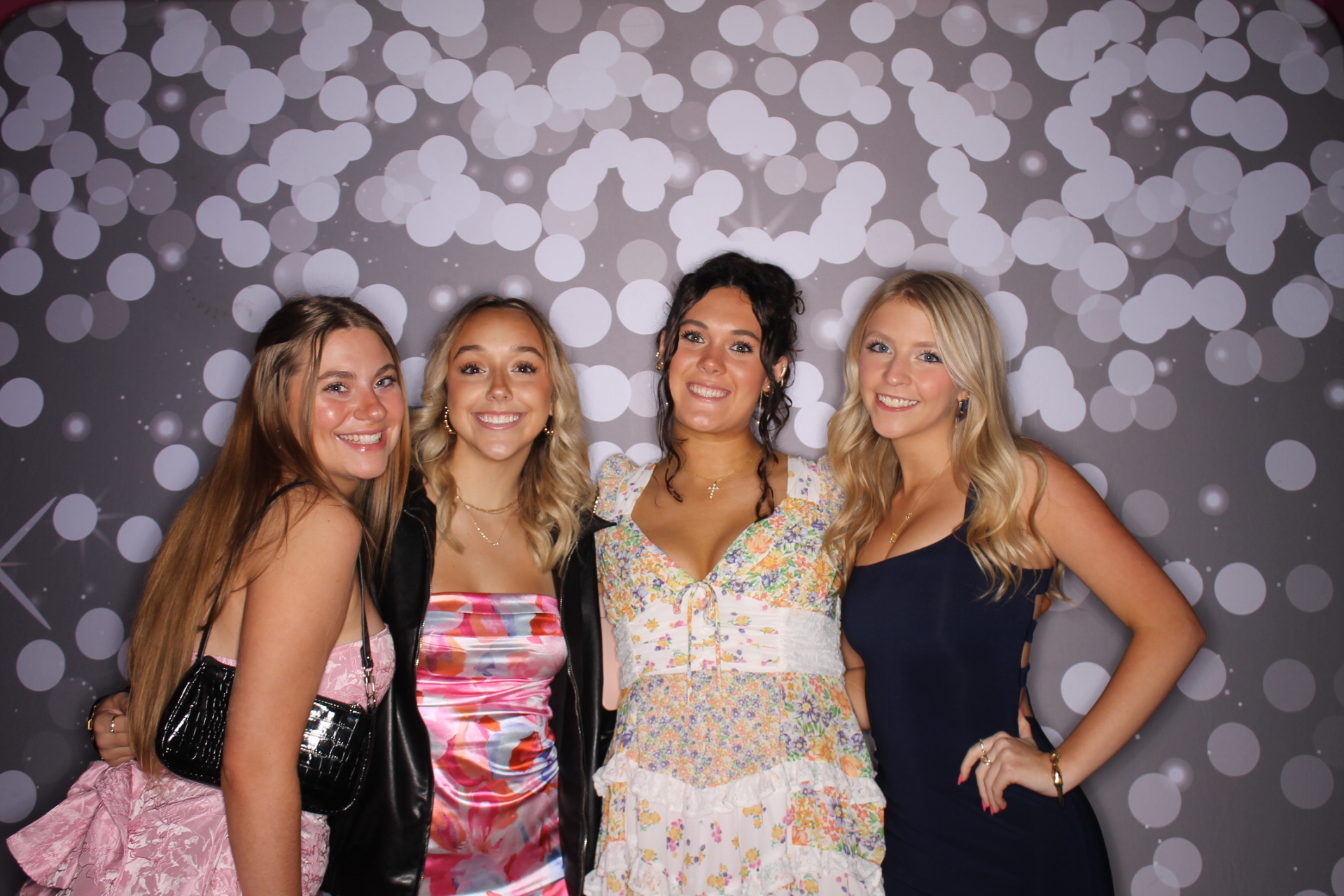 ZTA Semi Formal  | View more photos from the event at gallery.photoboothcincy.com/u/PhotoBoothCincy/ZTA-Semi-Formal