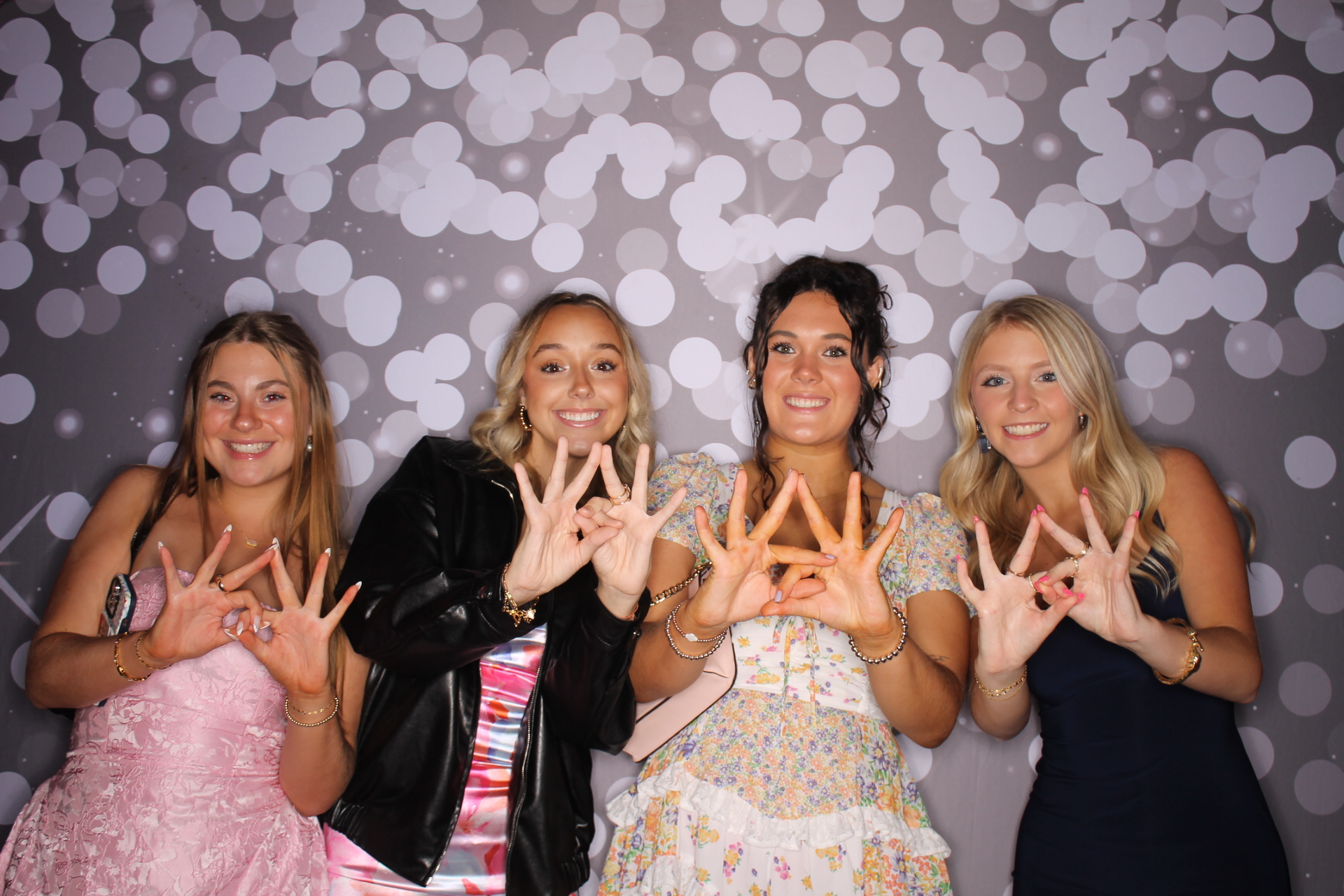 ZTA Semi Formal  | View more photos from the event at gallery.photoboothcincy.com/u/PhotoBoothCincy/ZTA-Semi-Formal