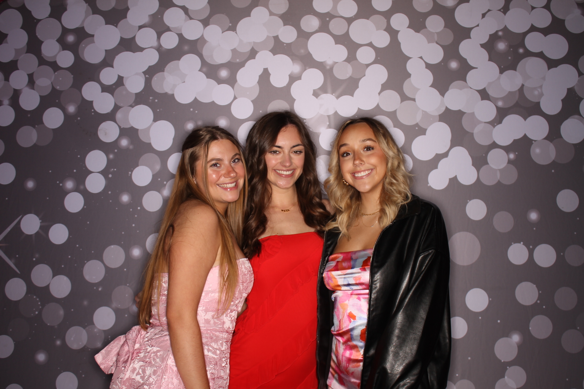 ZTA Semi Formal  | View more photos from the event at gallery.photoboothcincy.com/u/PhotoBoothCincy/ZTA-Semi-Formal
