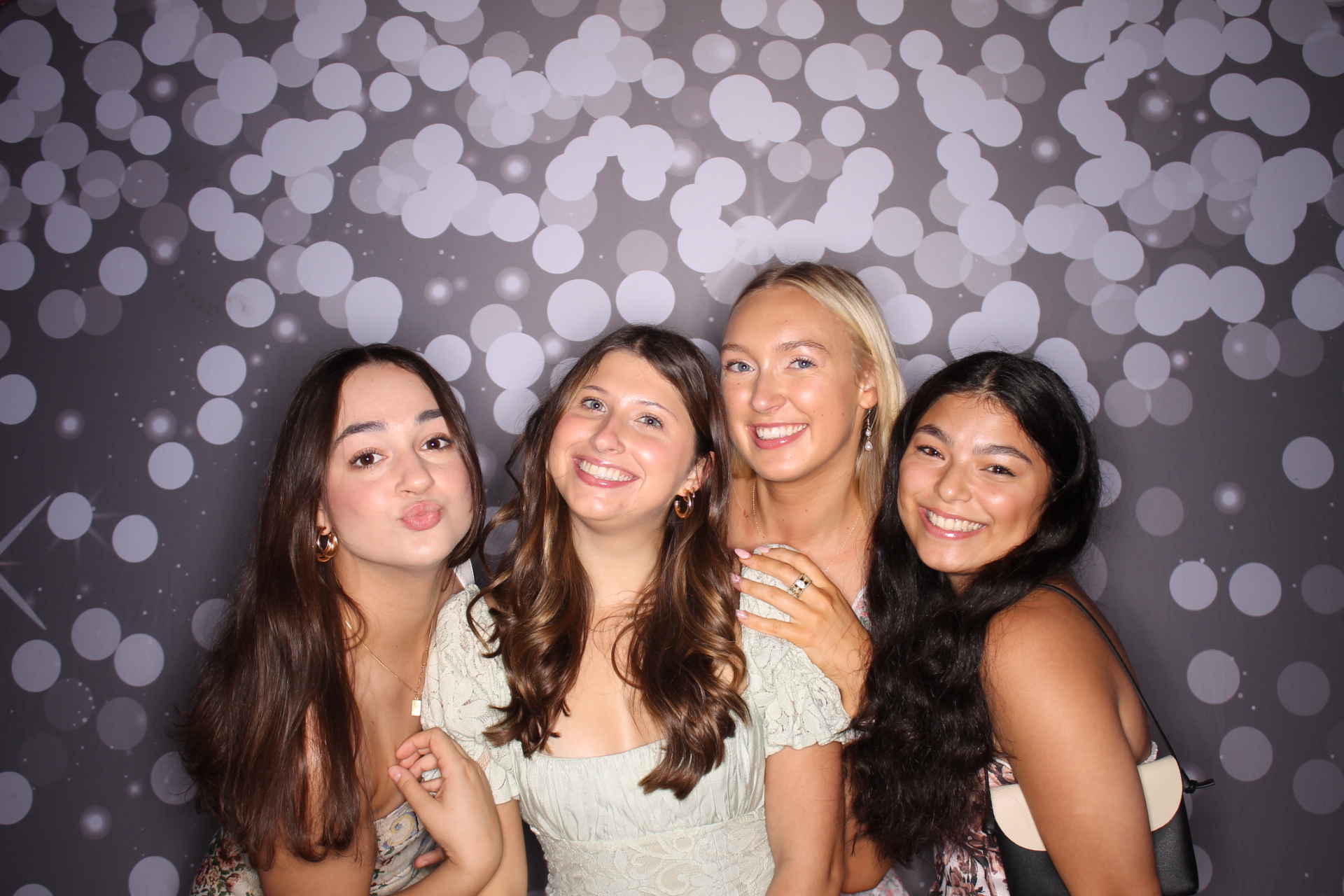 ZTA Semi Formal  | View more photos from the event at gallery.photoboothcincy.com/u/PhotoBoothCincy/ZTA-Semi-Formal