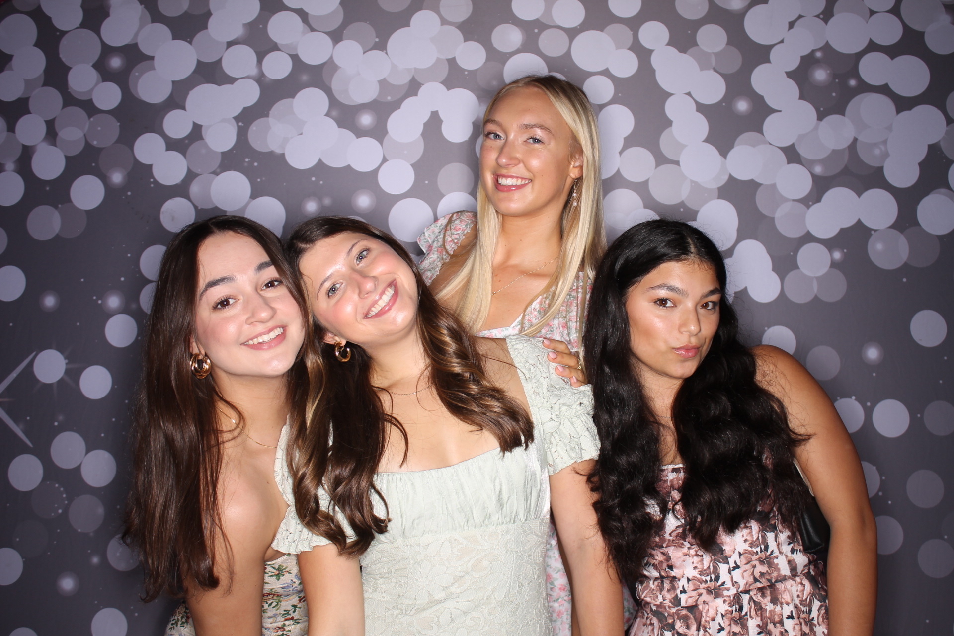 ZTA Semi Formal  | View more photos from the event at gallery.photoboothcincy.com/u/PhotoBoothCincy/ZTA-Semi-Formal