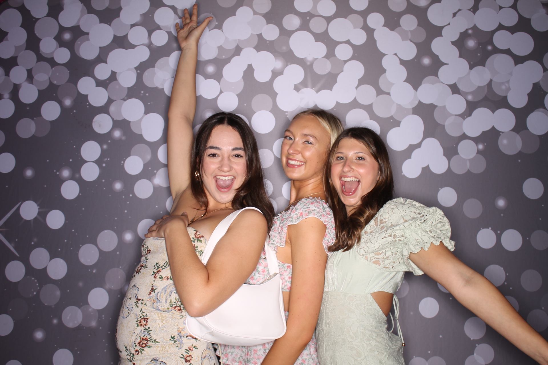 ZTA Semi Formal  | View more photos from the event at gallery.photoboothcincy.com/u/PhotoBoothCincy/ZTA-Semi-Formal