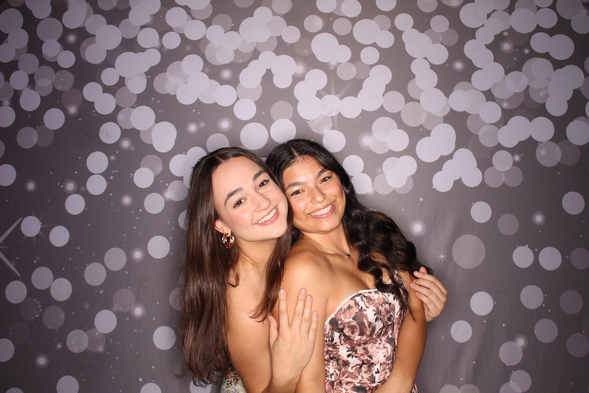 ZTA Semi Formal  | View more photos from the event at gallery.photoboothcincy.com/u/PhotoBoothCincy/ZTA-Semi-Formal