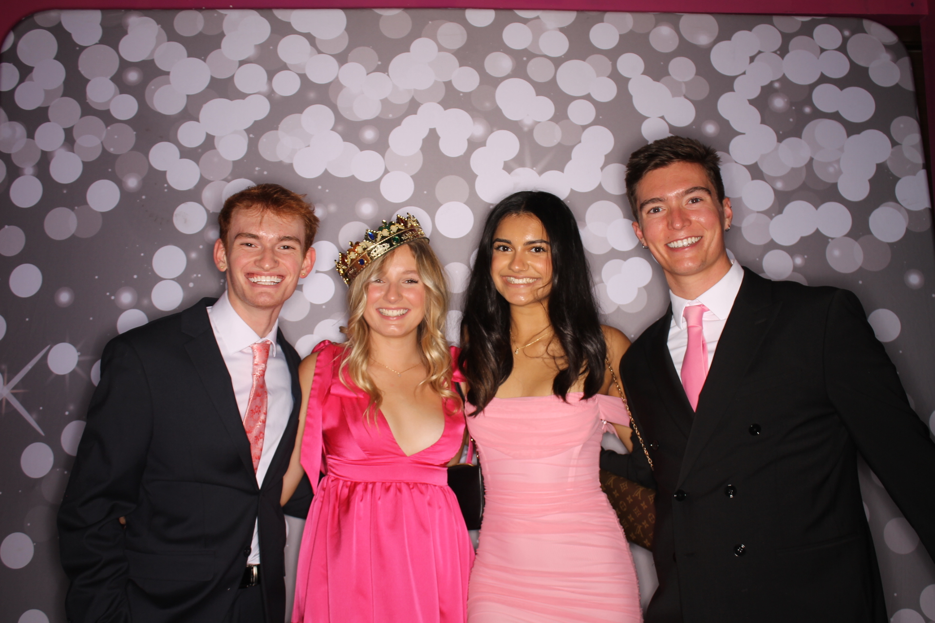 ZTA Semi Formal  | View more photos from the event at gallery.photoboothcincy.com/u/PhotoBoothCincy/ZTA-Semi-Formal