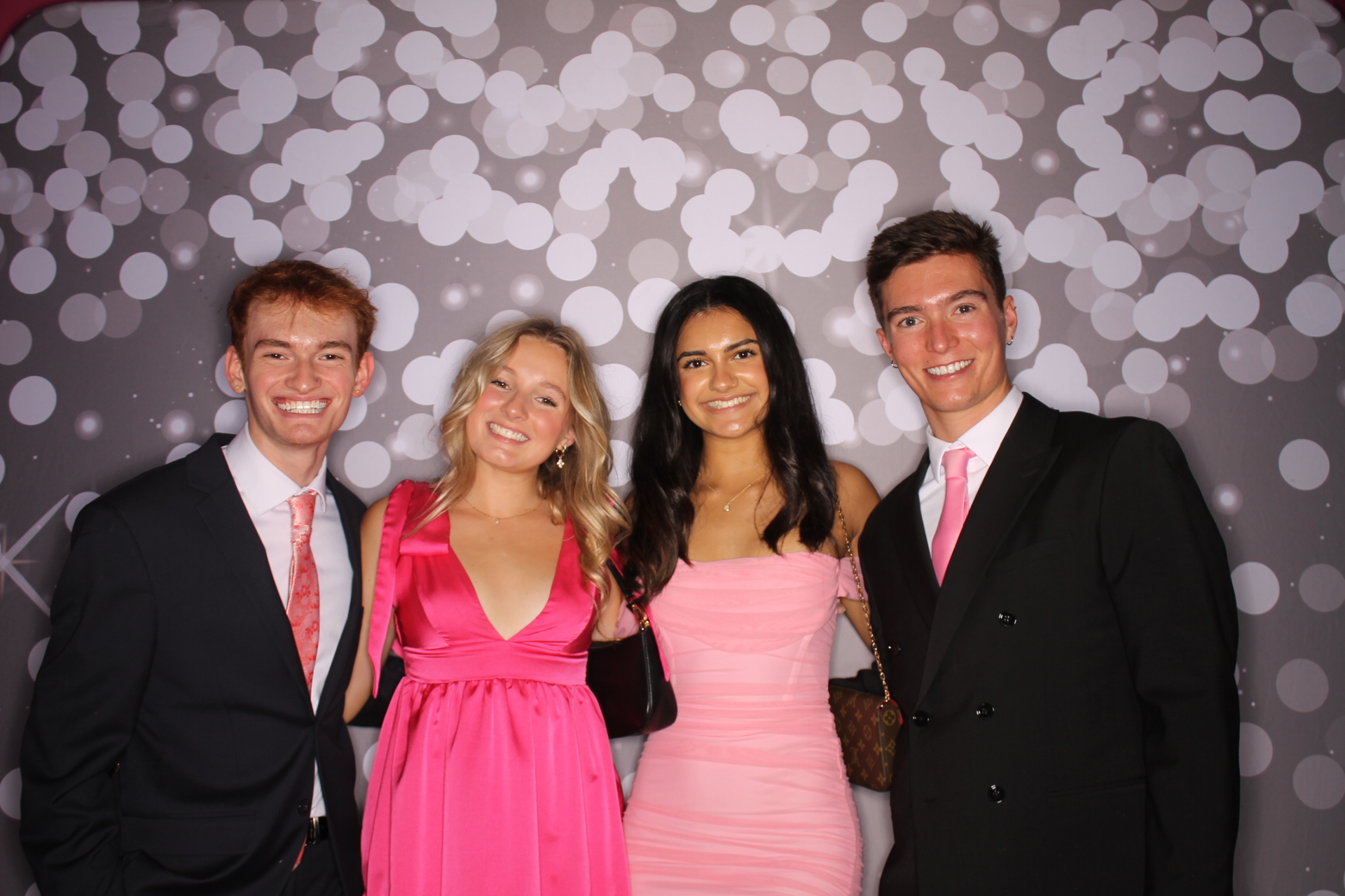 ZTA Semi Formal  | View more photos from the event at gallery.photoboothcincy.com/u/PhotoBoothCincy/ZTA-Semi-Formal