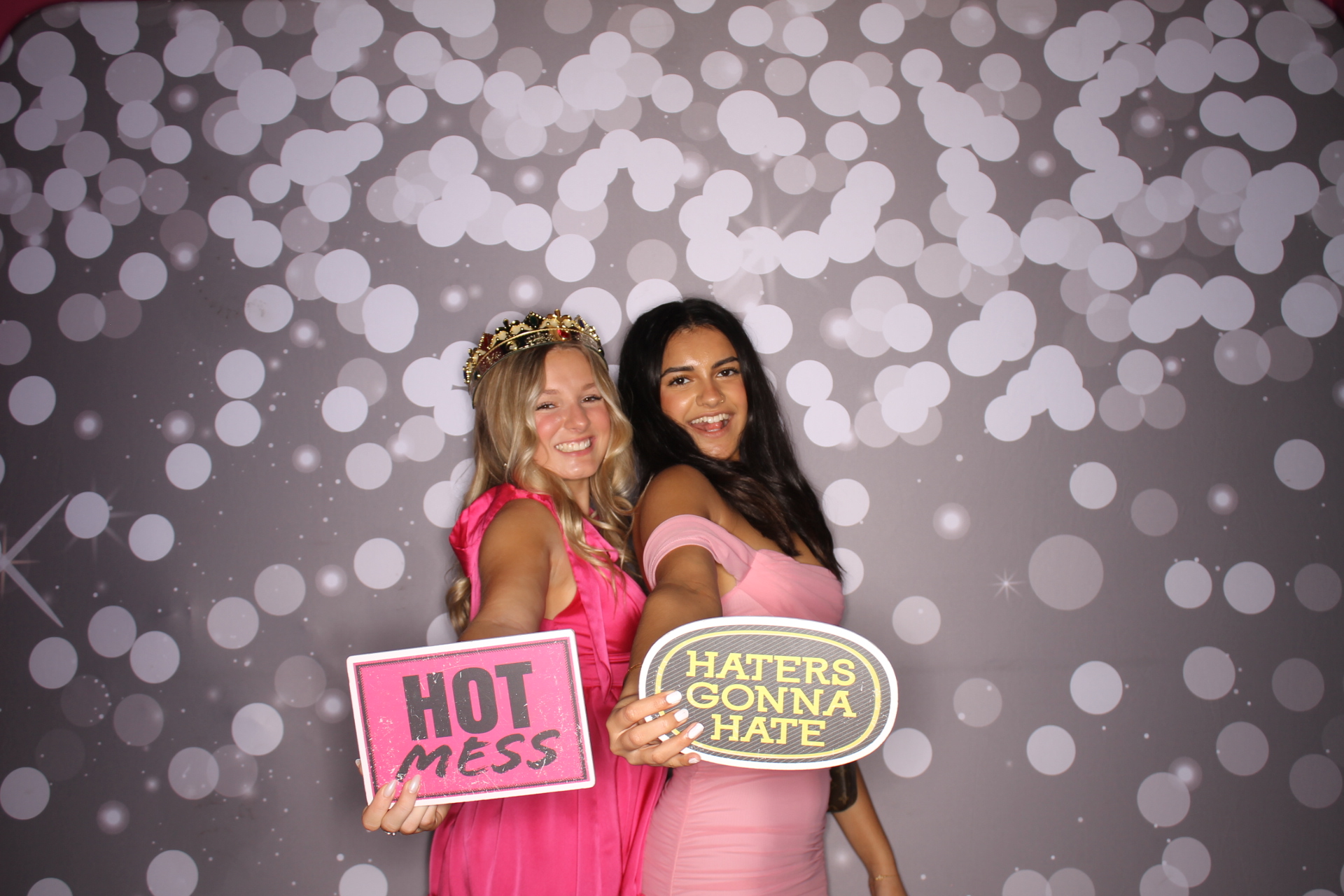 ZTA Semi Formal  | View more photos from the event at gallery.photoboothcincy.com/u/PhotoBoothCincy/ZTA-Semi-Formal
