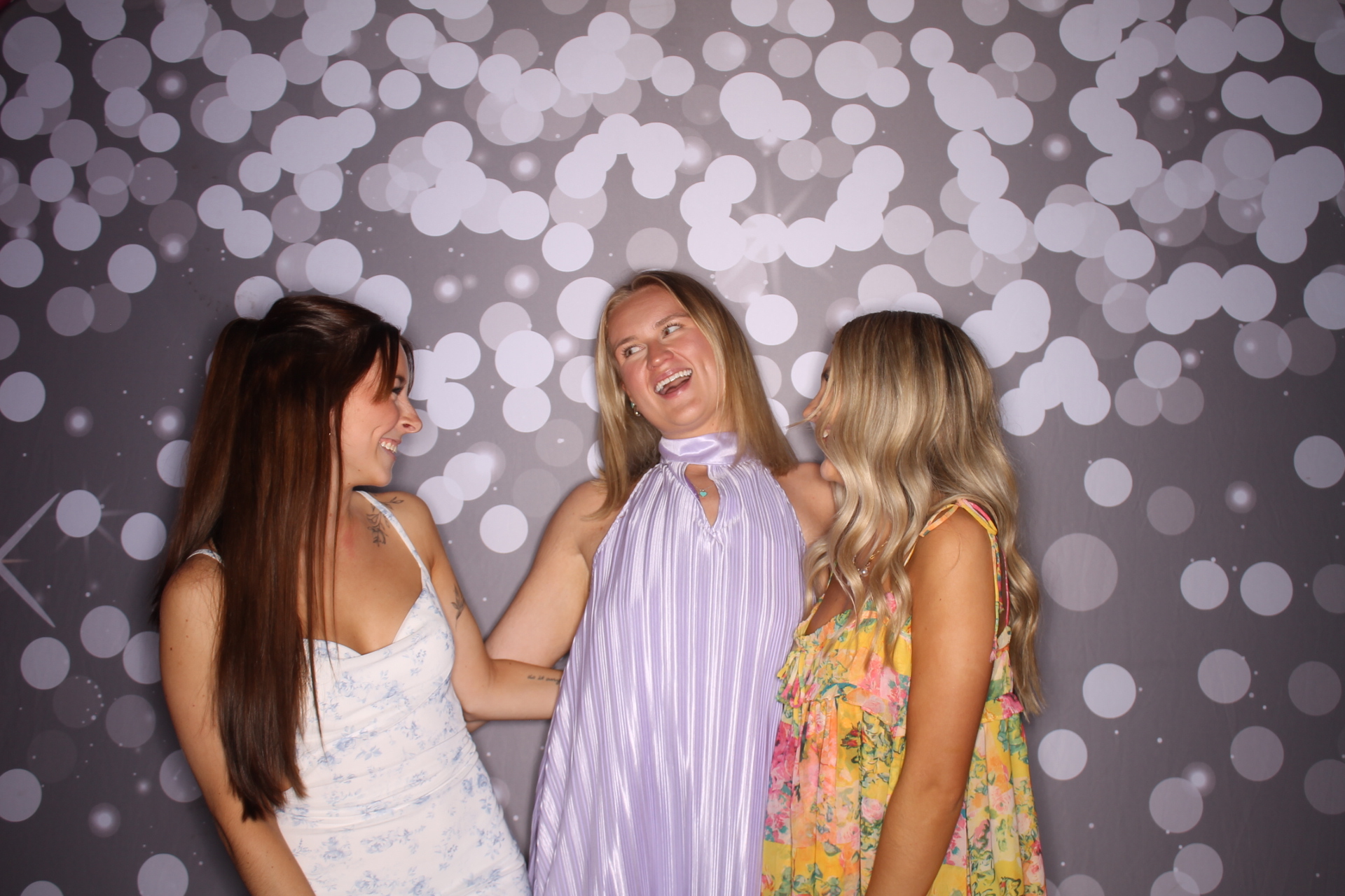 ZTA Semi Formal  | View more photos from the event at gallery.photoboothcincy.com/u/PhotoBoothCincy/ZTA-Semi-Formal