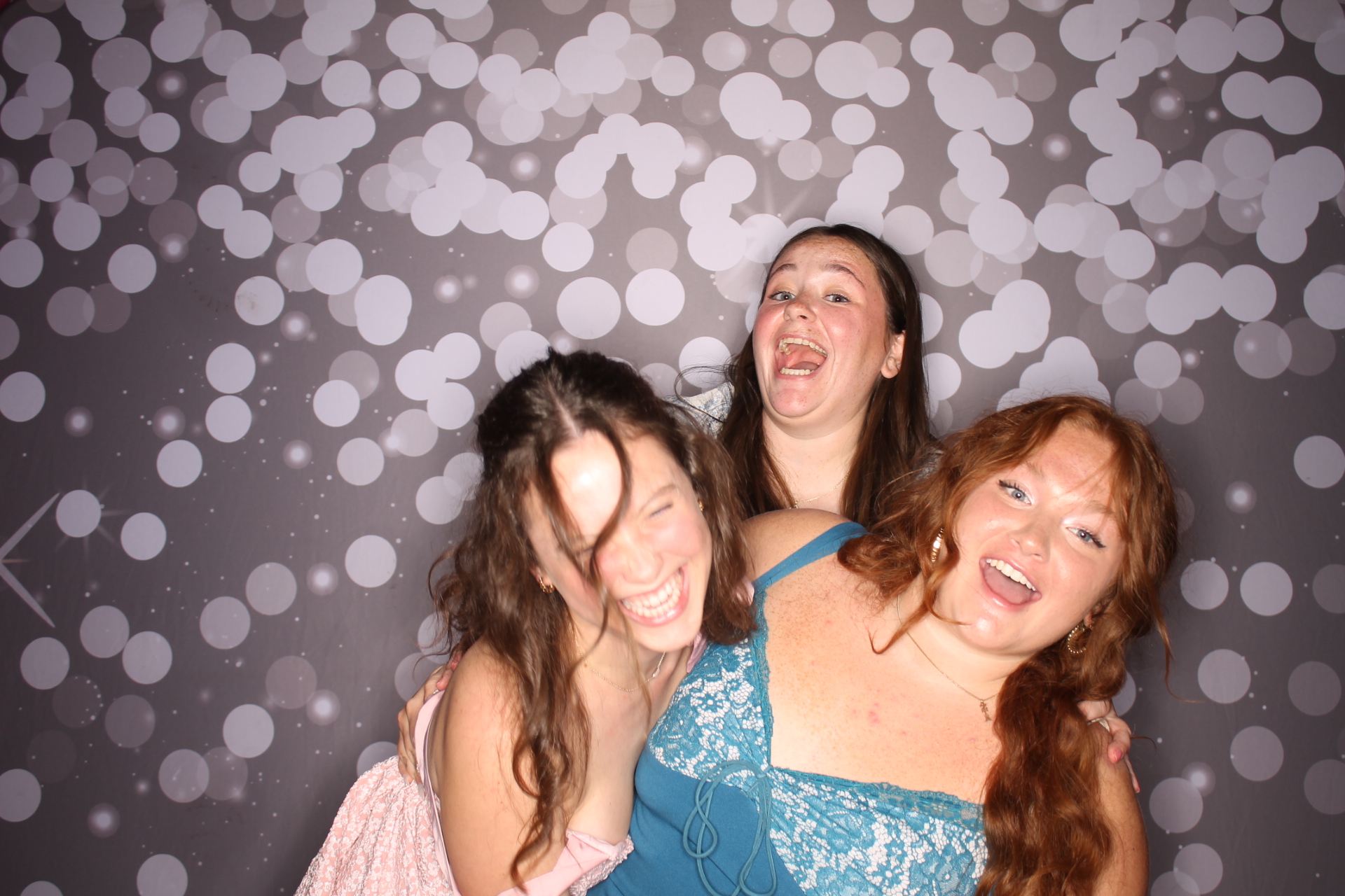 ZTA Semi Formal  | View more photos from the event at gallery.photoboothcincy.com/u/PhotoBoothCincy/ZTA-Semi-Formal