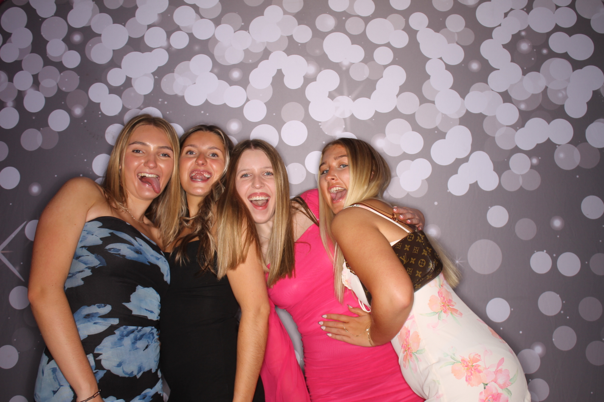 ZTA Semi Formal  | View more photos from the event at gallery.photoboothcincy.com/u/PhotoBoothCincy/ZTA-Semi-Formal