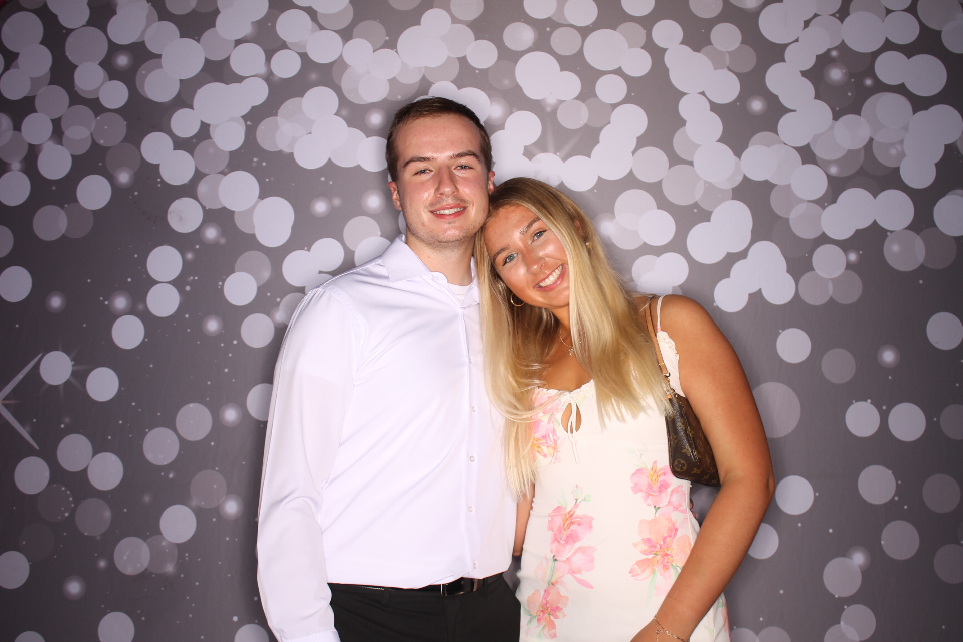 ZTA Semi Formal  | View more photos from the event at gallery.photoboothcincy.com/u/PhotoBoothCincy/ZTA-Semi-Formal