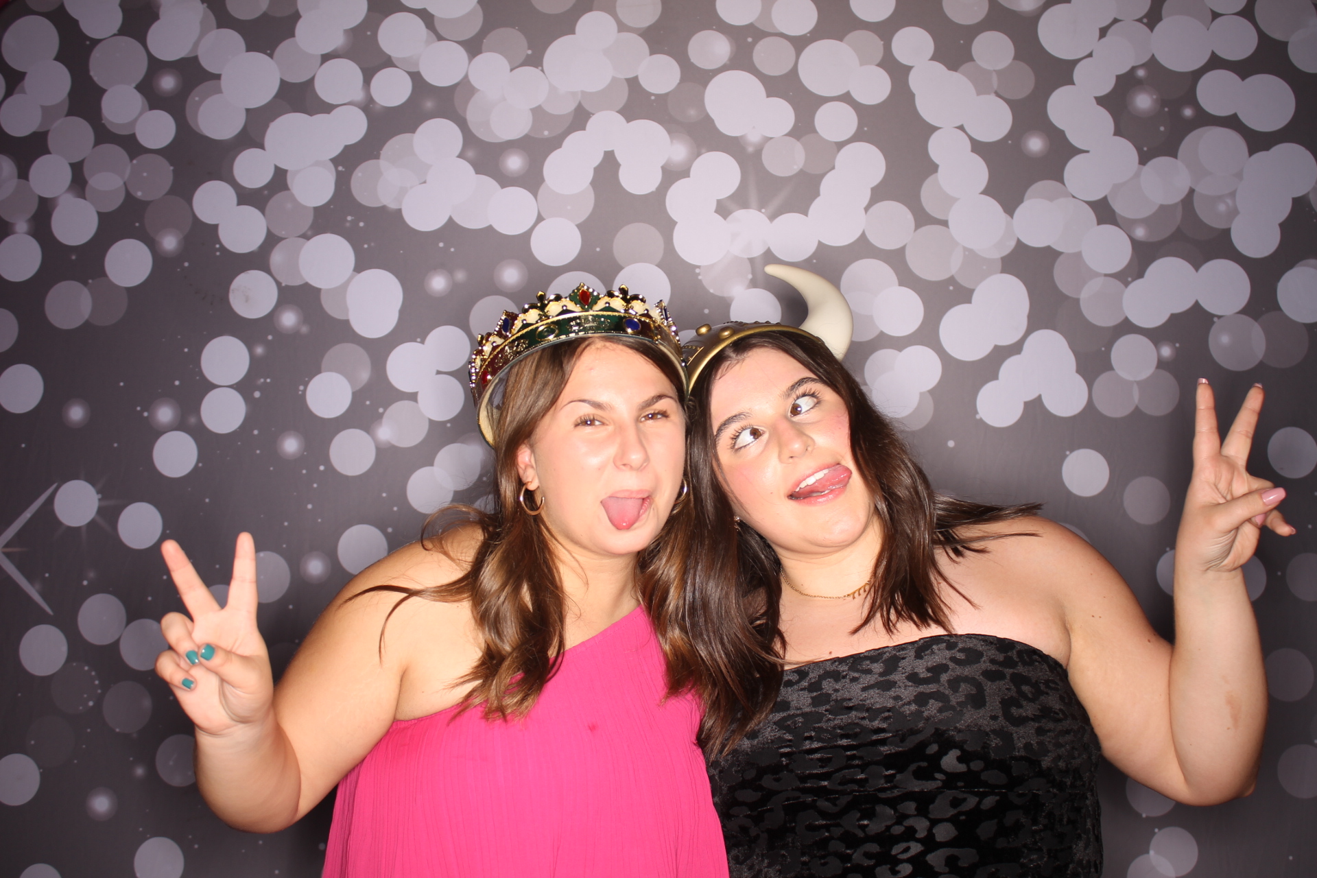 ZTA Semi Formal  | View more photos from the event at gallery.photoboothcincy.com/u/PhotoBoothCincy/ZTA-Semi-Formal