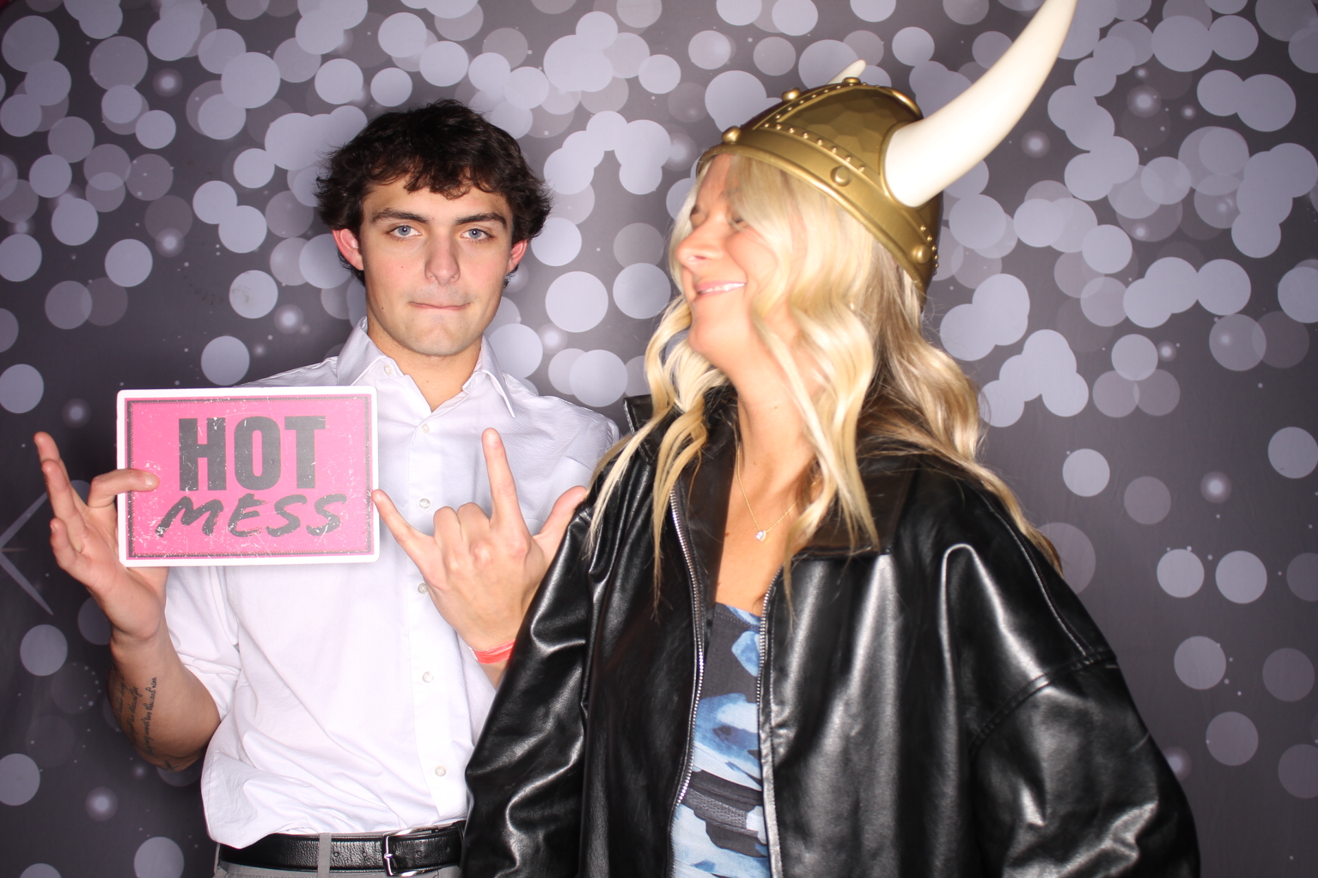 ZTA Semi Formal  | View more photos from the event at gallery.photoboothcincy.com/u/PhotoBoothCincy/ZTA-Semi-Formal