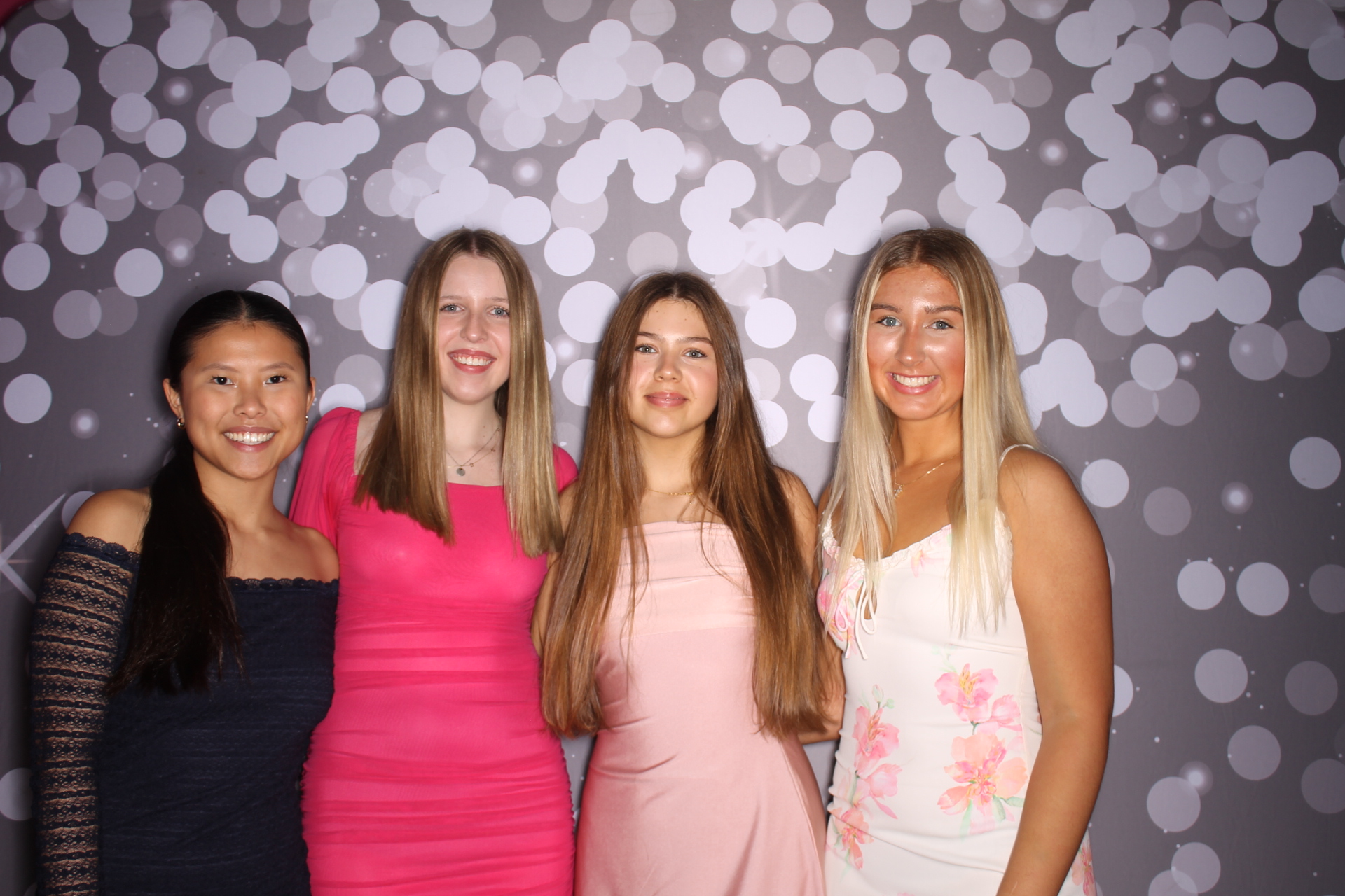 ZTA Semi Formal  | View more photos from the event at gallery.photoboothcincy.com/u/PhotoBoothCincy/ZTA-Semi-Formal