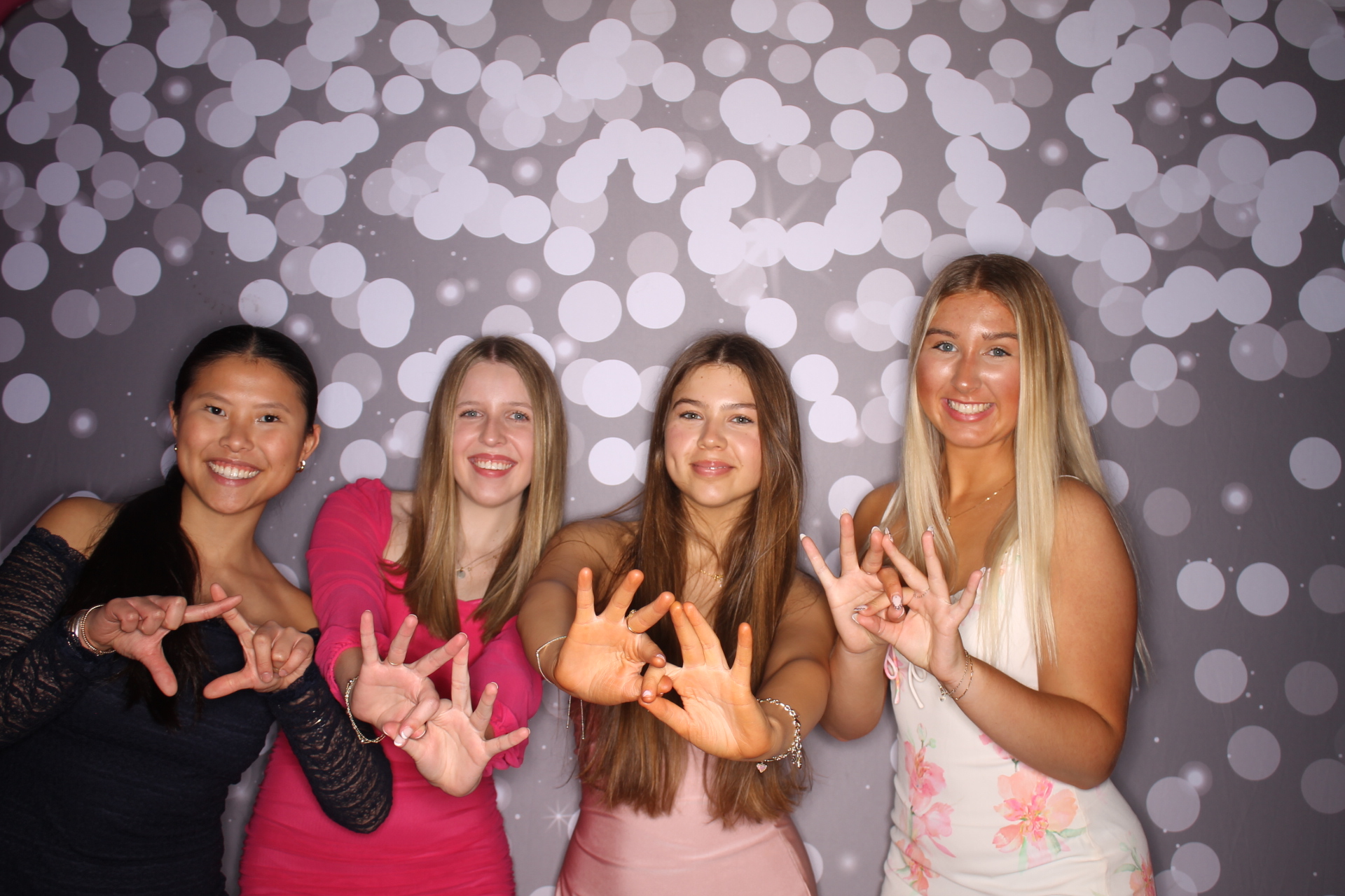 ZTA Semi Formal  | View more photos from the event at gallery.photoboothcincy.com/u/PhotoBoothCincy/ZTA-Semi-Formal