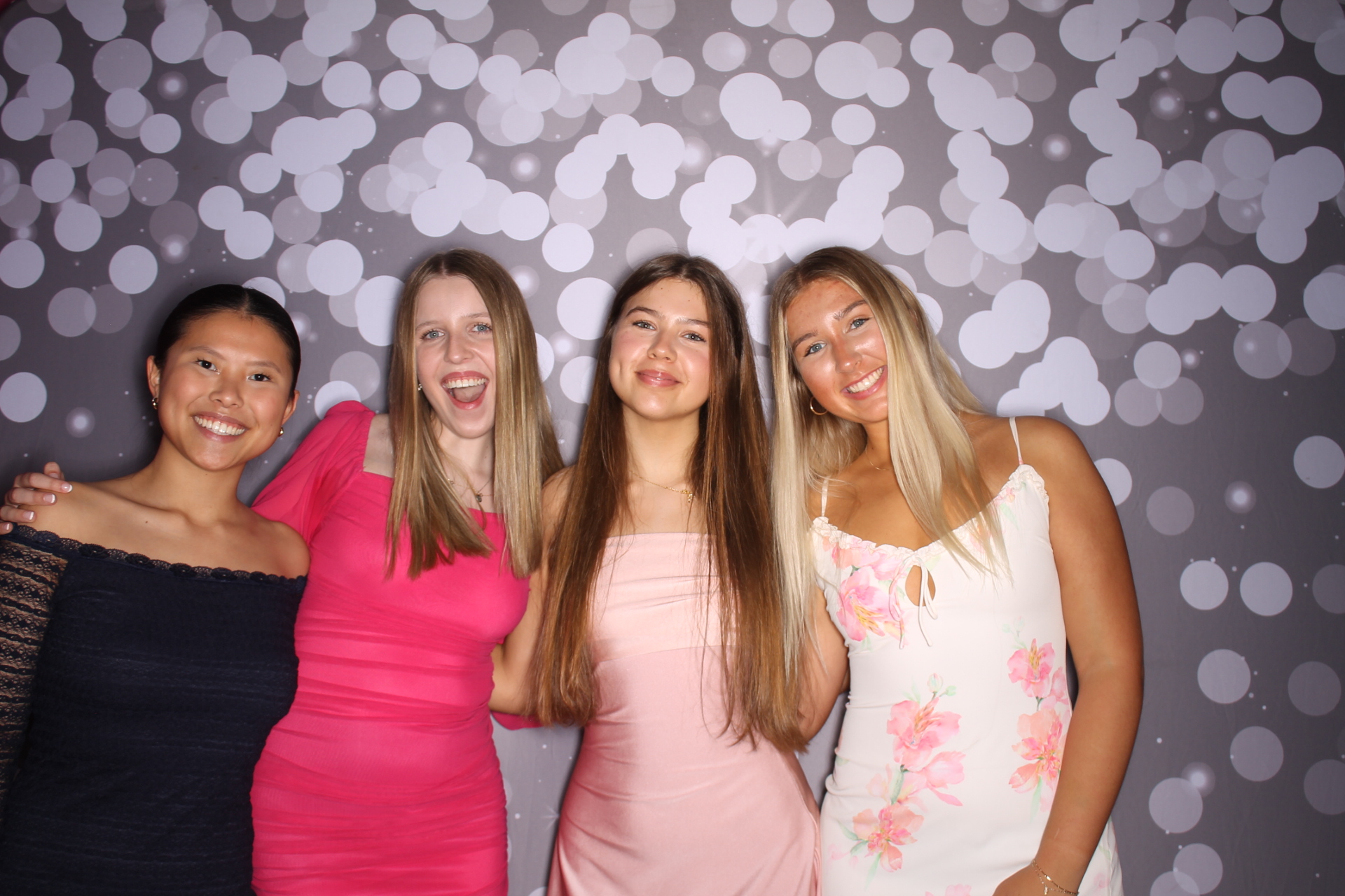 ZTA Semi Formal  | View more photos from the event at gallery.photoboothcincy.com/u/PhotoBoothCincy/ZTA-Semi-Formal